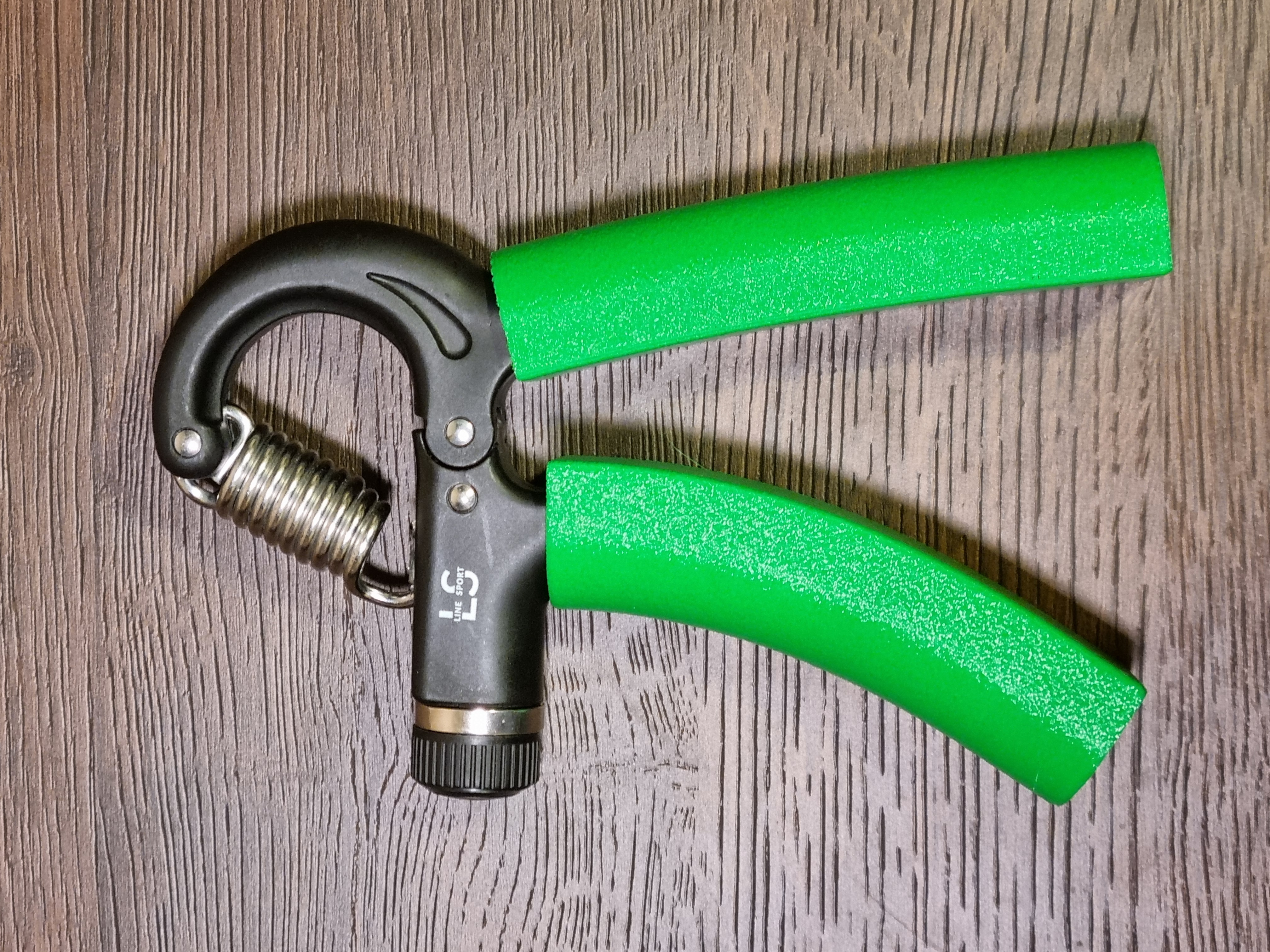 Hand gripper handle extenders