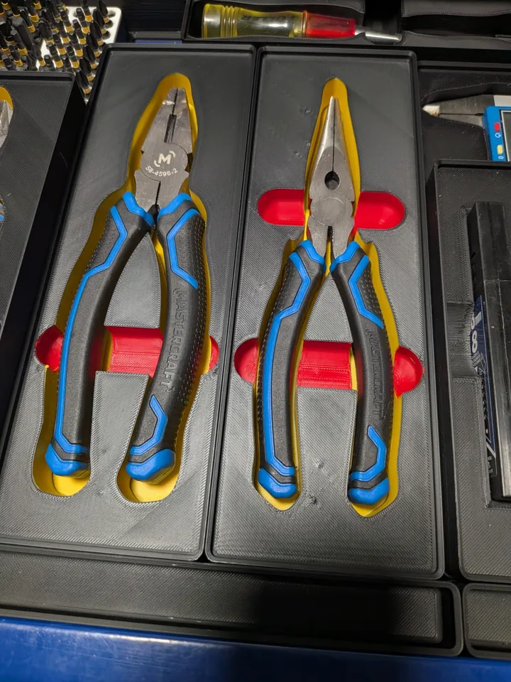 Mastercraft Pliers set gridfinity organizers by Nico de Graaf
