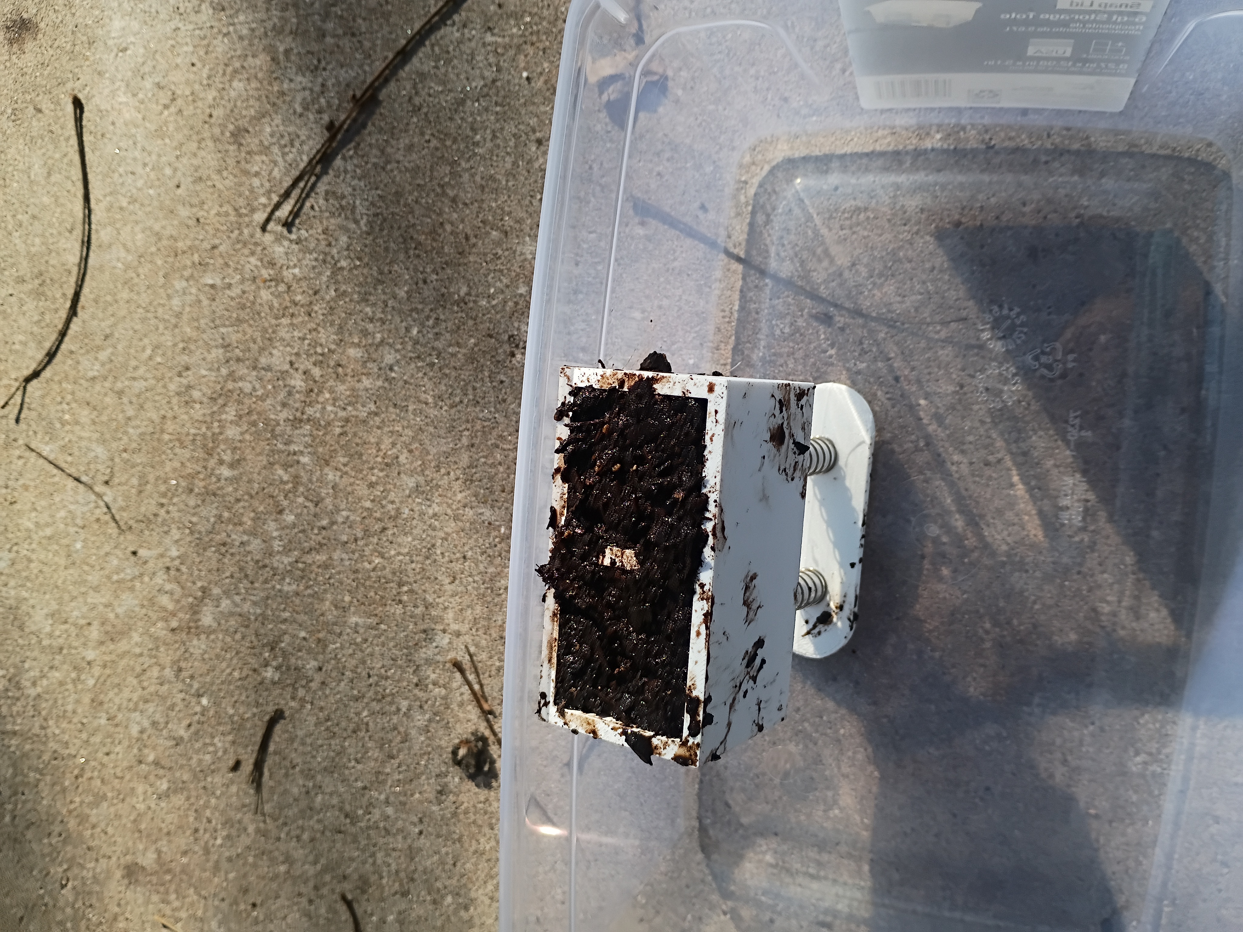 Miniatura 2 do modelo 3D Customizable 2-Cell Spring Return Soil Blocker