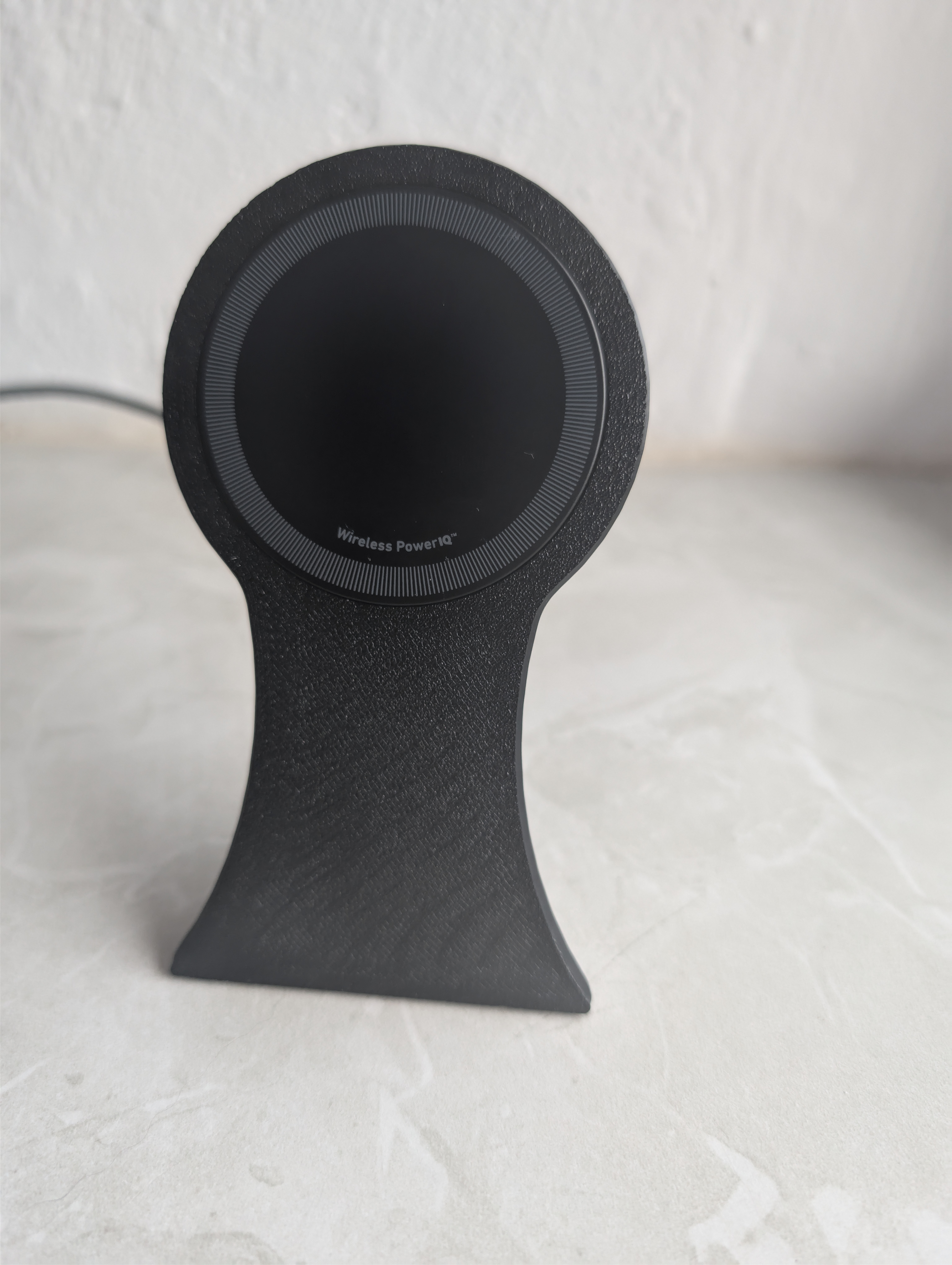 Anker Zolo Qi2 Phone Stand