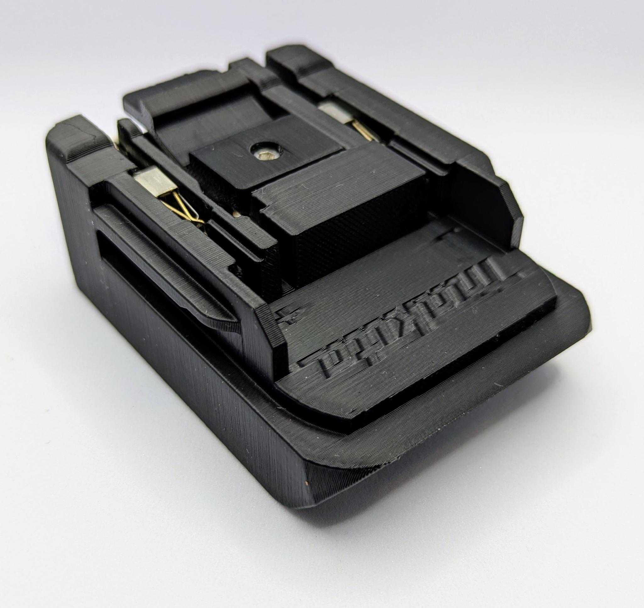 Dewalt Battery to Makita Tools adaptor
