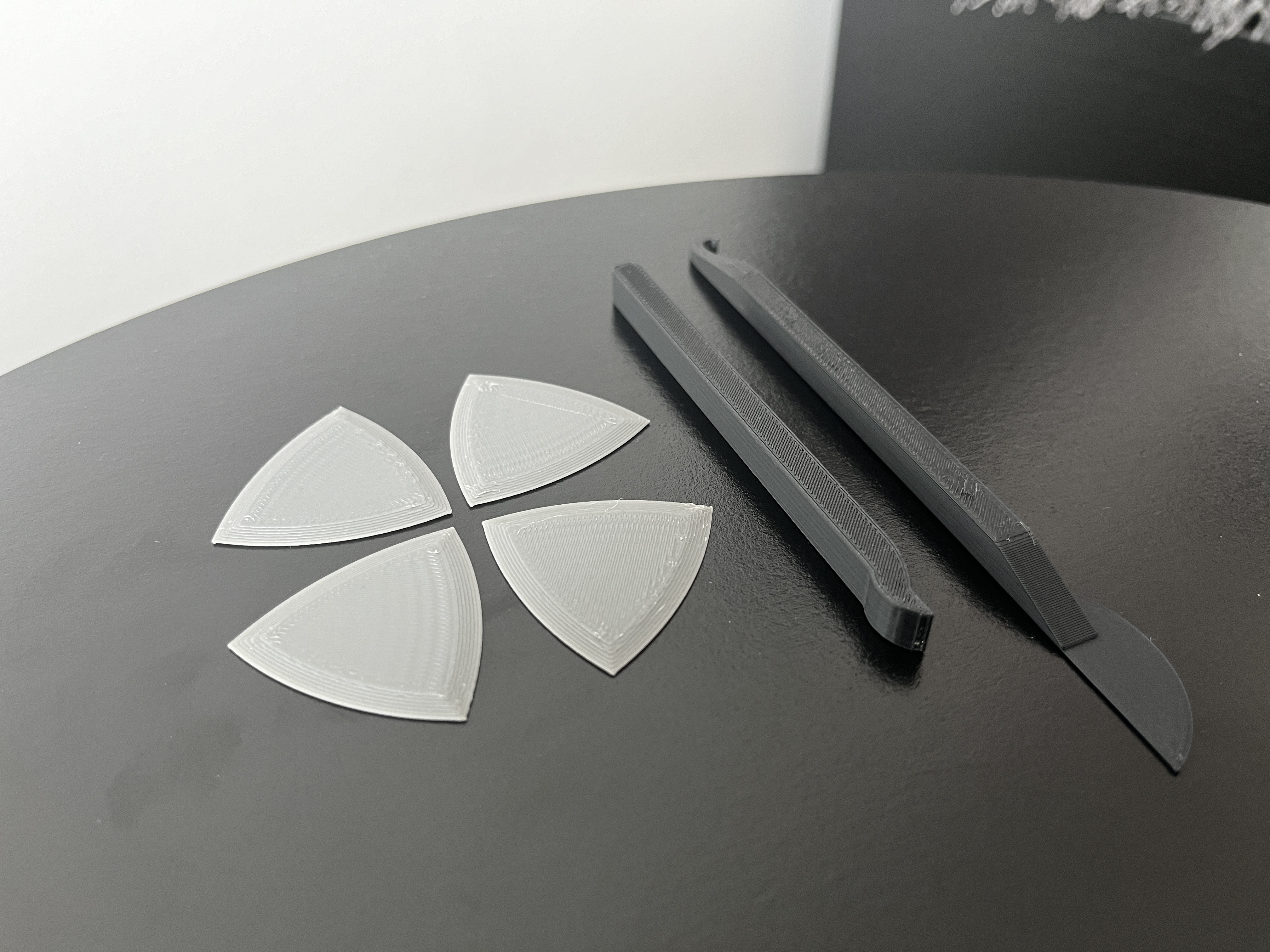 Electronics opening tools