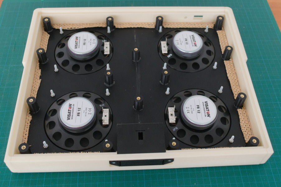 Briefcase speaker (parametrizable) — thumbnail 6