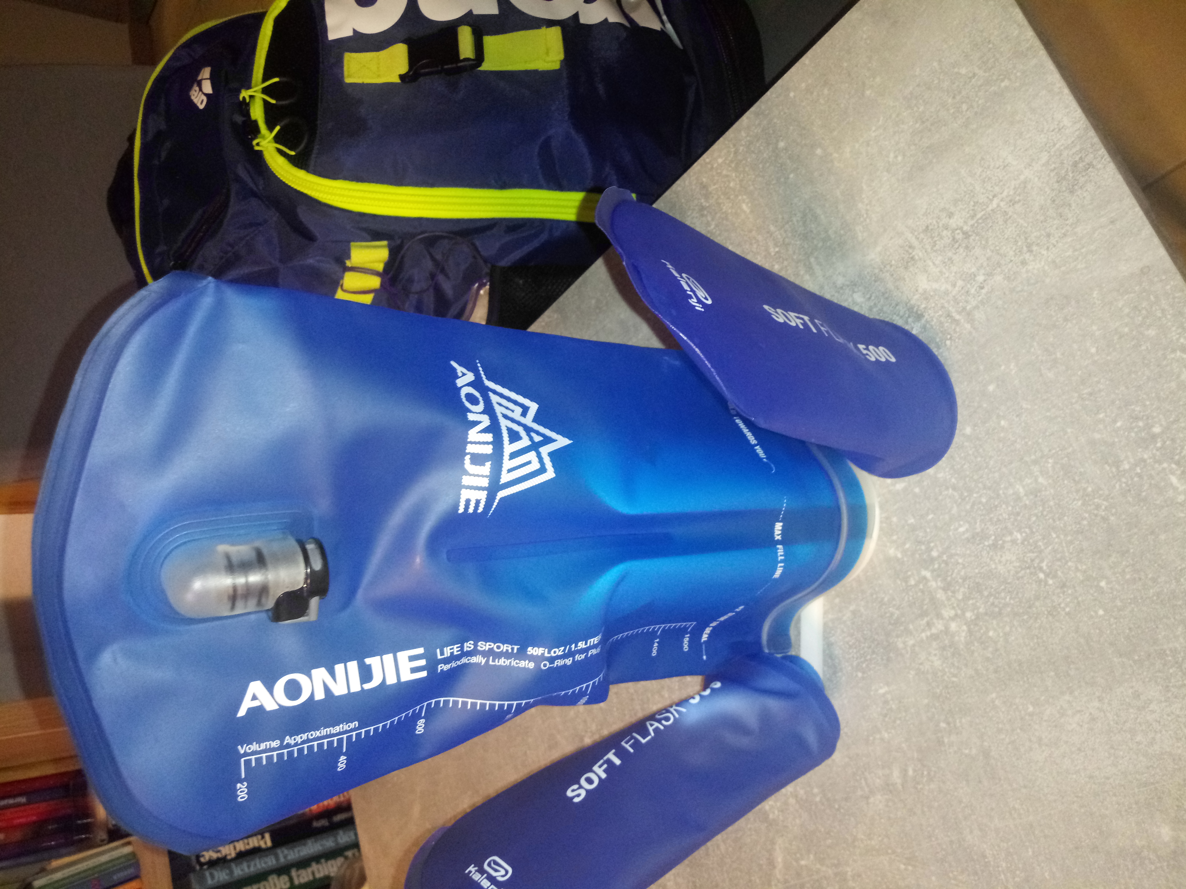 Hydration bladder drying rack with flask dryer