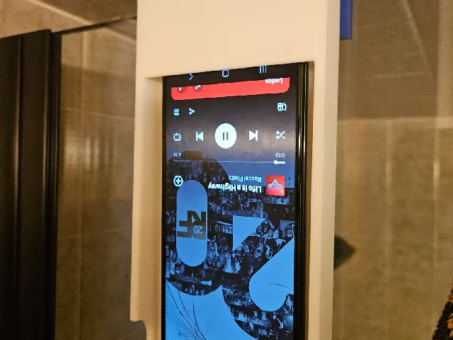 Updated phone holder without spring clip