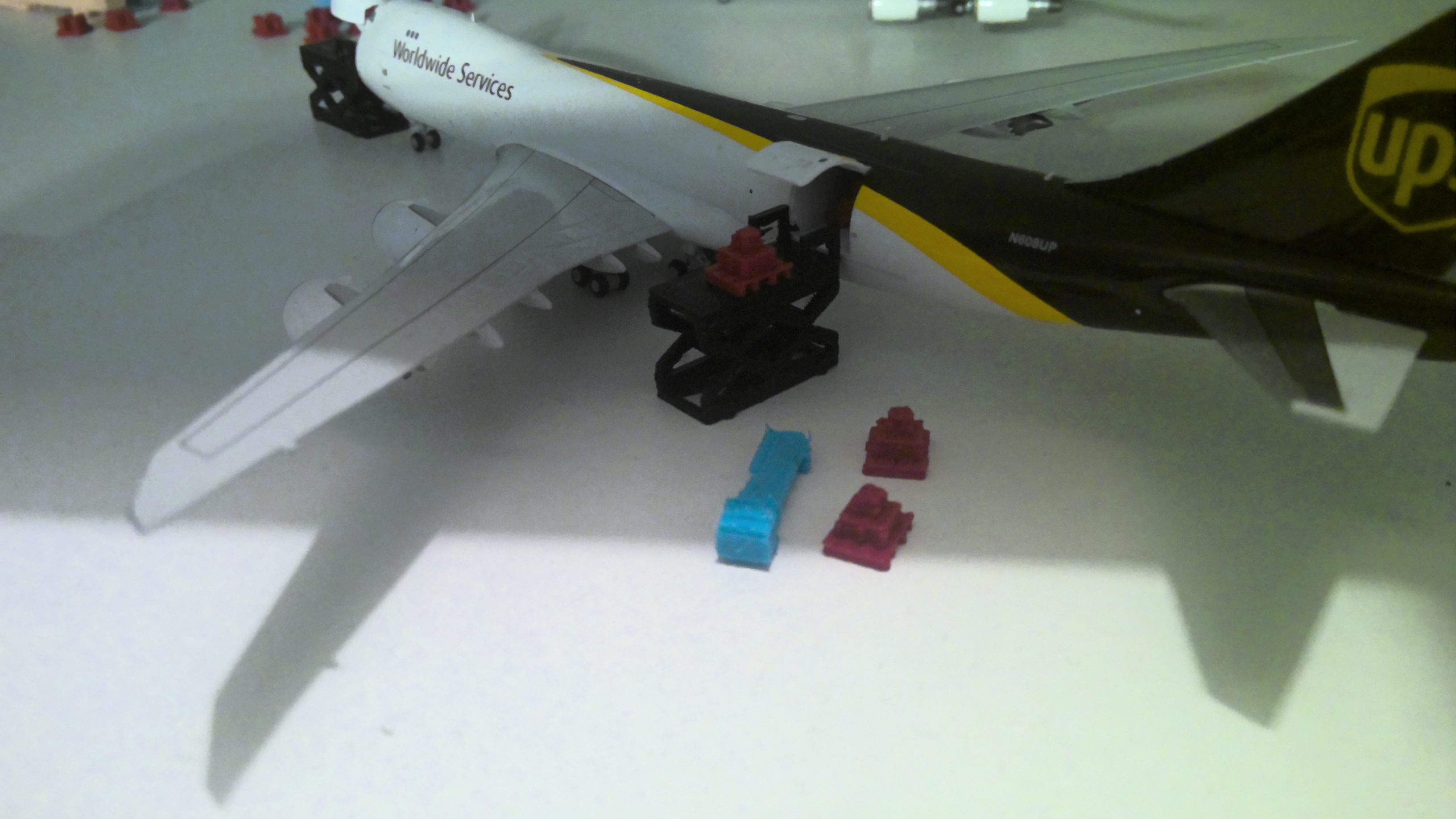 Gemini jets main deck loader