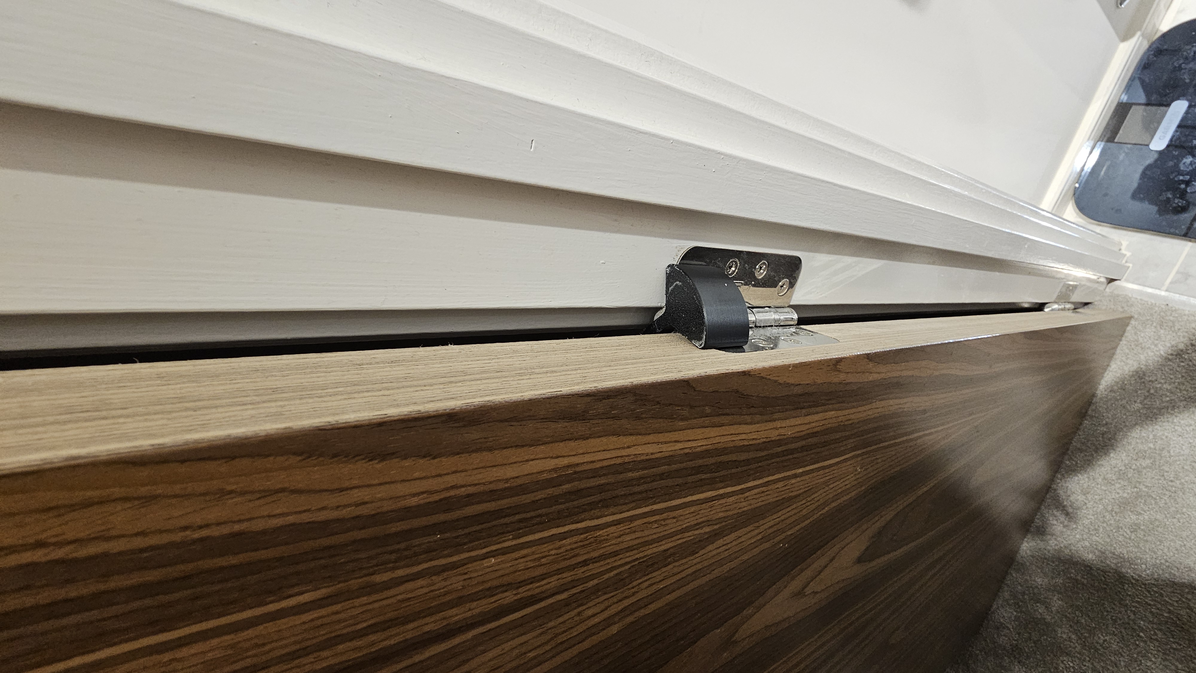 Door stop on hinge full open - Stronger