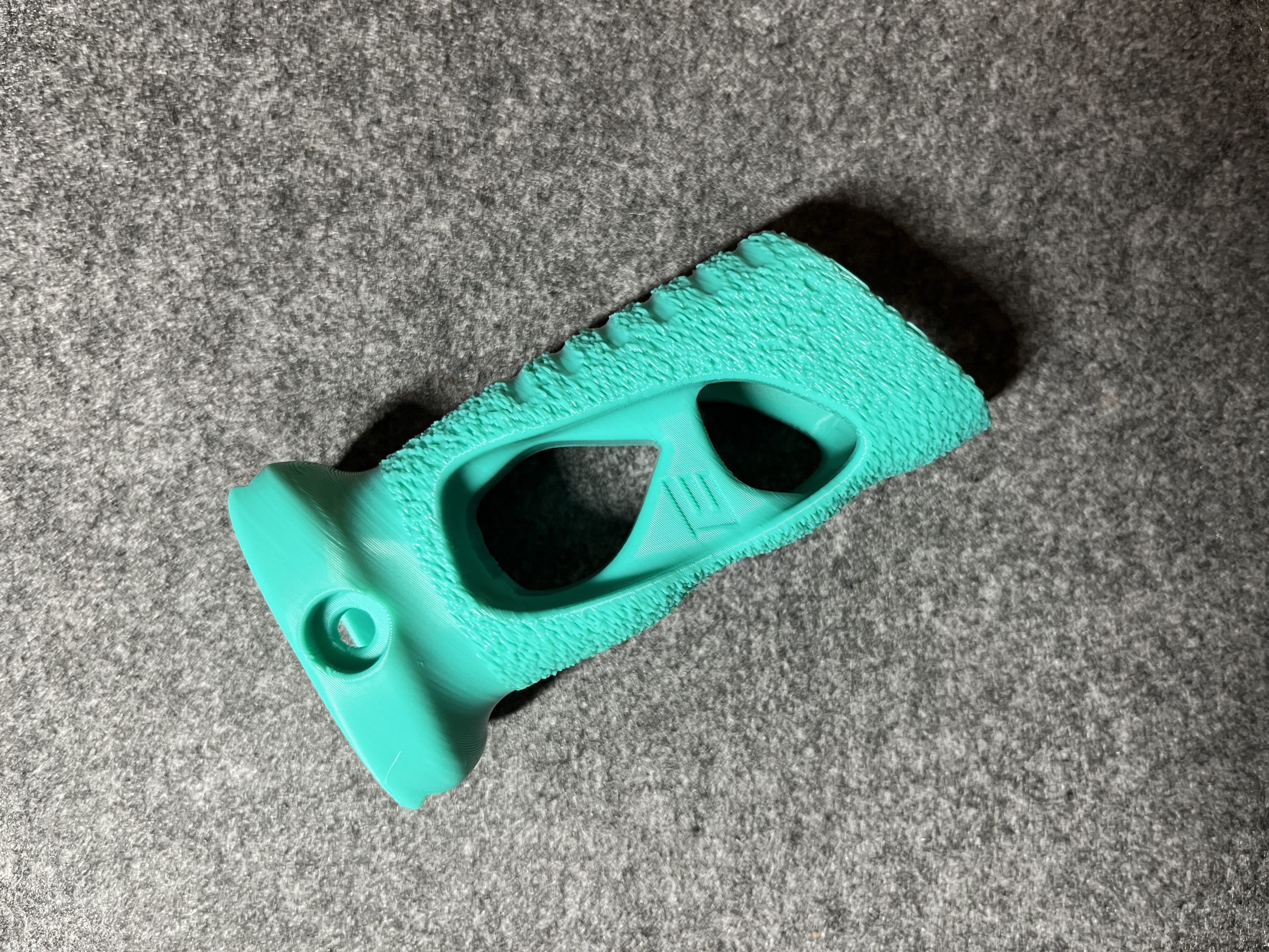 Topologiy optimized Picatinny Grip