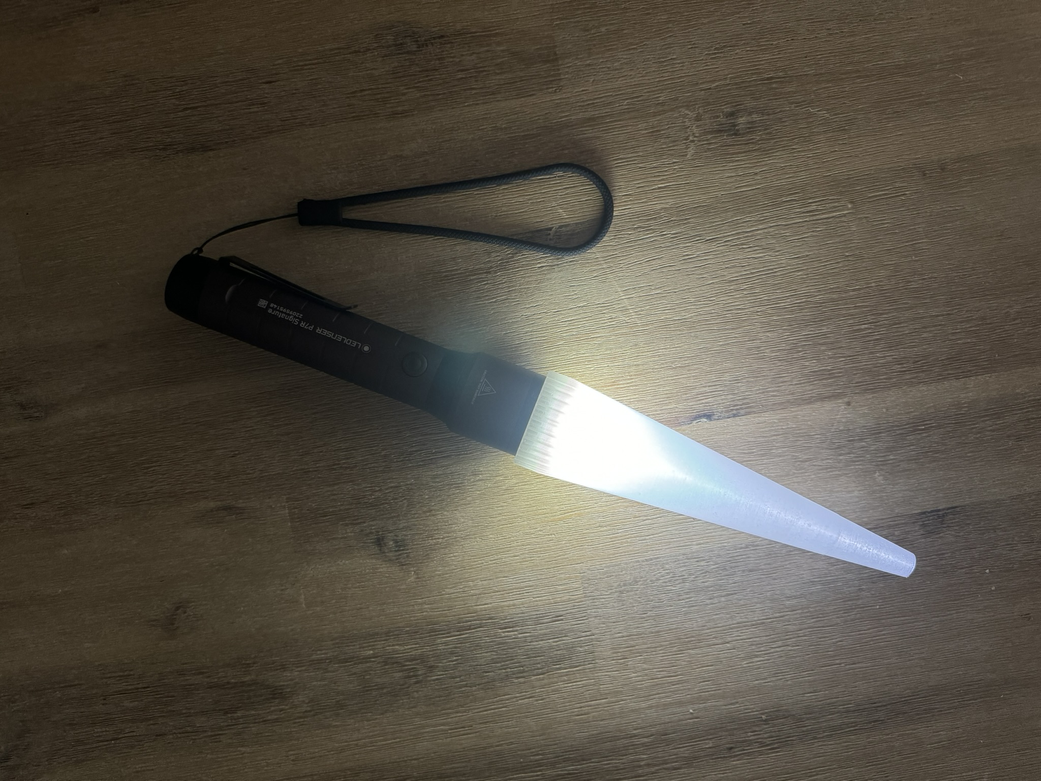 Miniatura 12 do modelo 3D Flashlight diffusor attachments