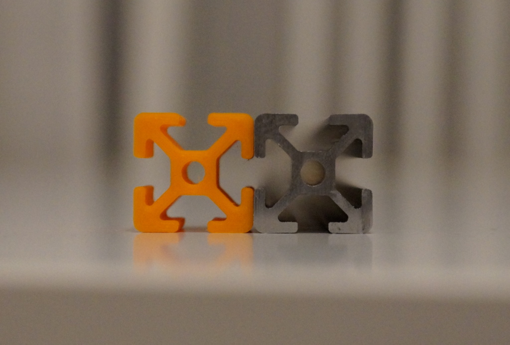 2020 Aluminum Profile Extrusion with 5 mm slot