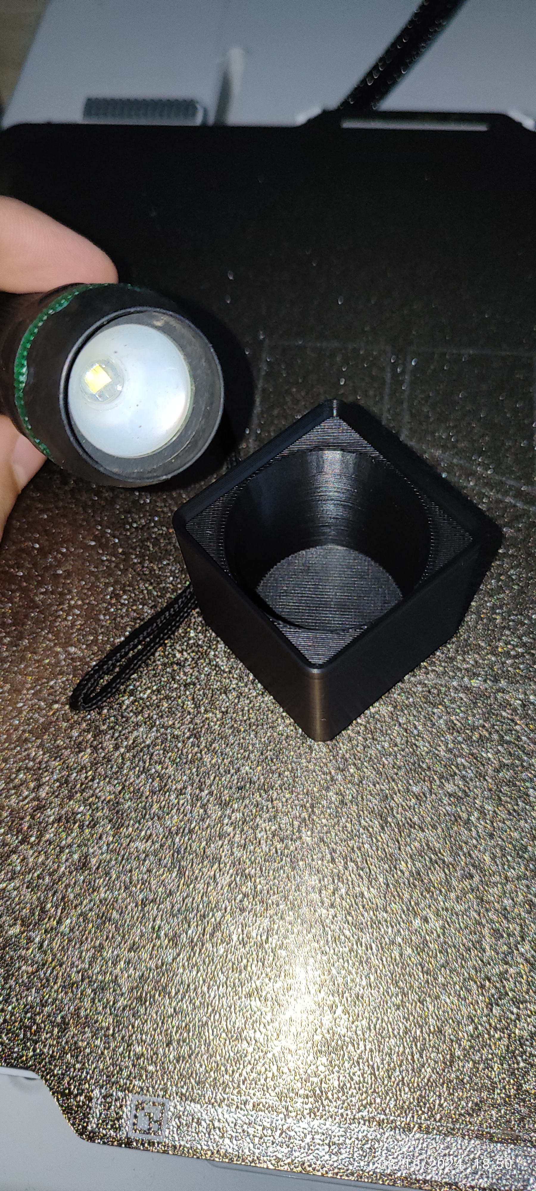 Miniatura 2 do modelo 3D Gridfinity flashlight holder