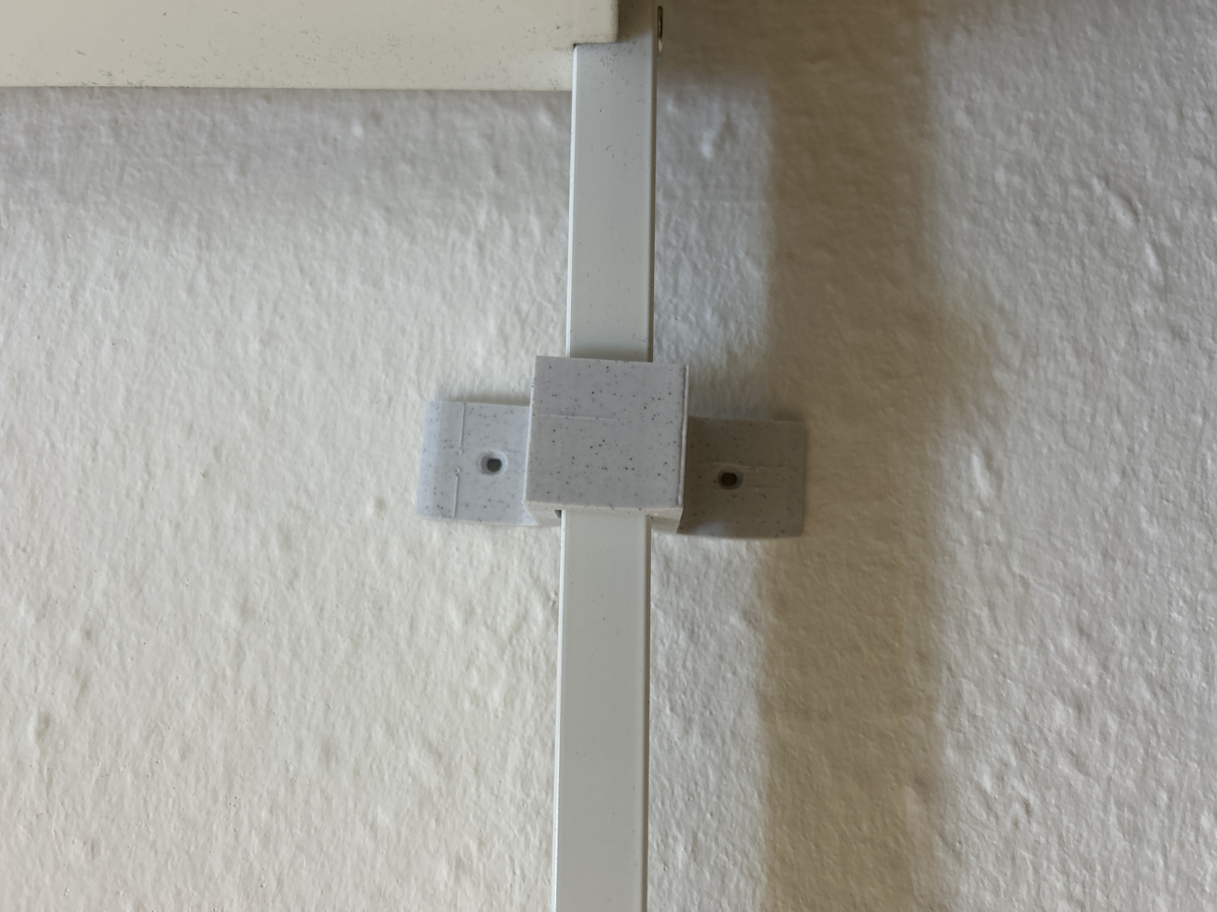 Jonaxel wall mount — thumbnail 2