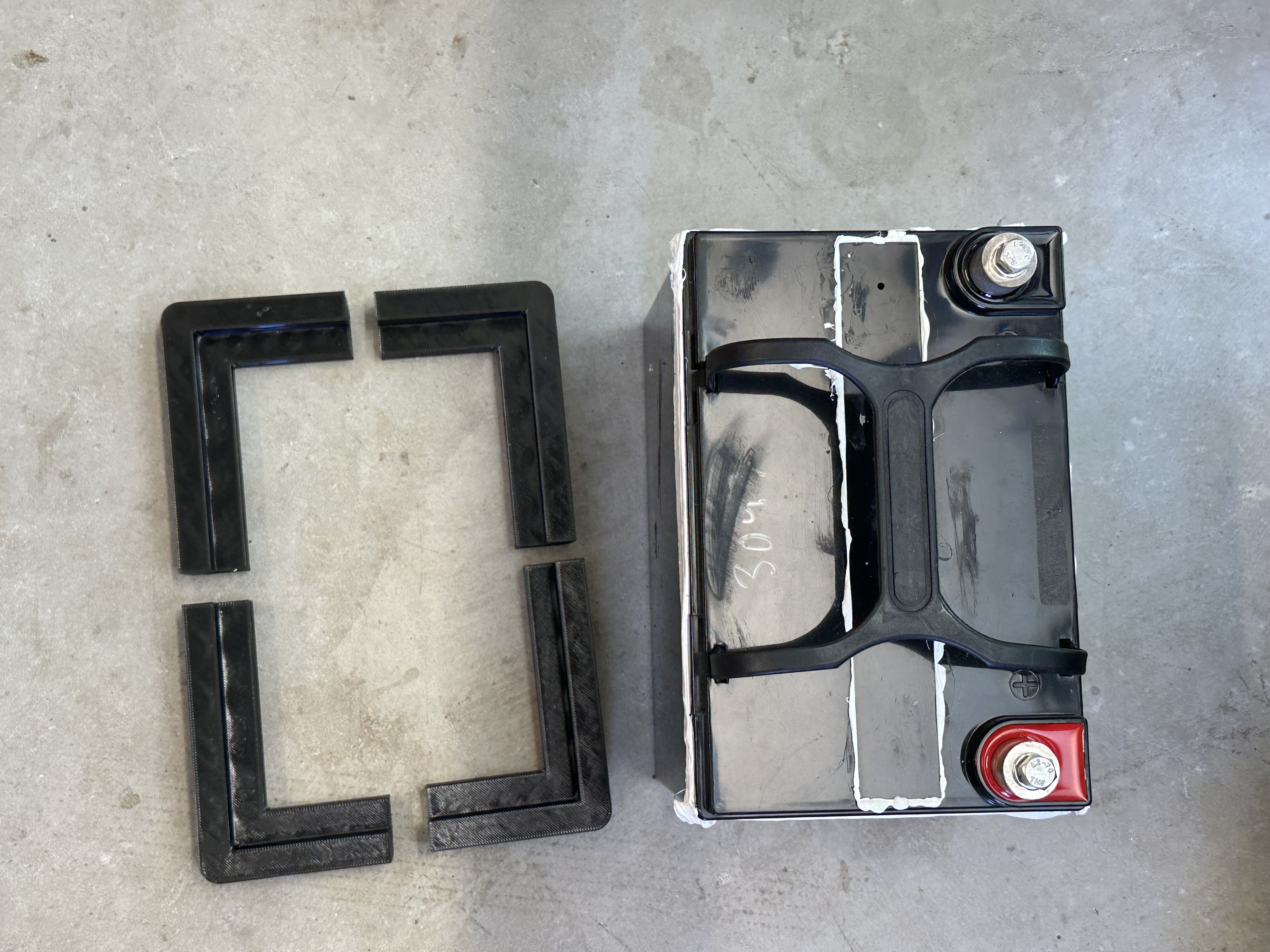 32ah 12v LiFePo4 Battery Vibration Reduction Feet