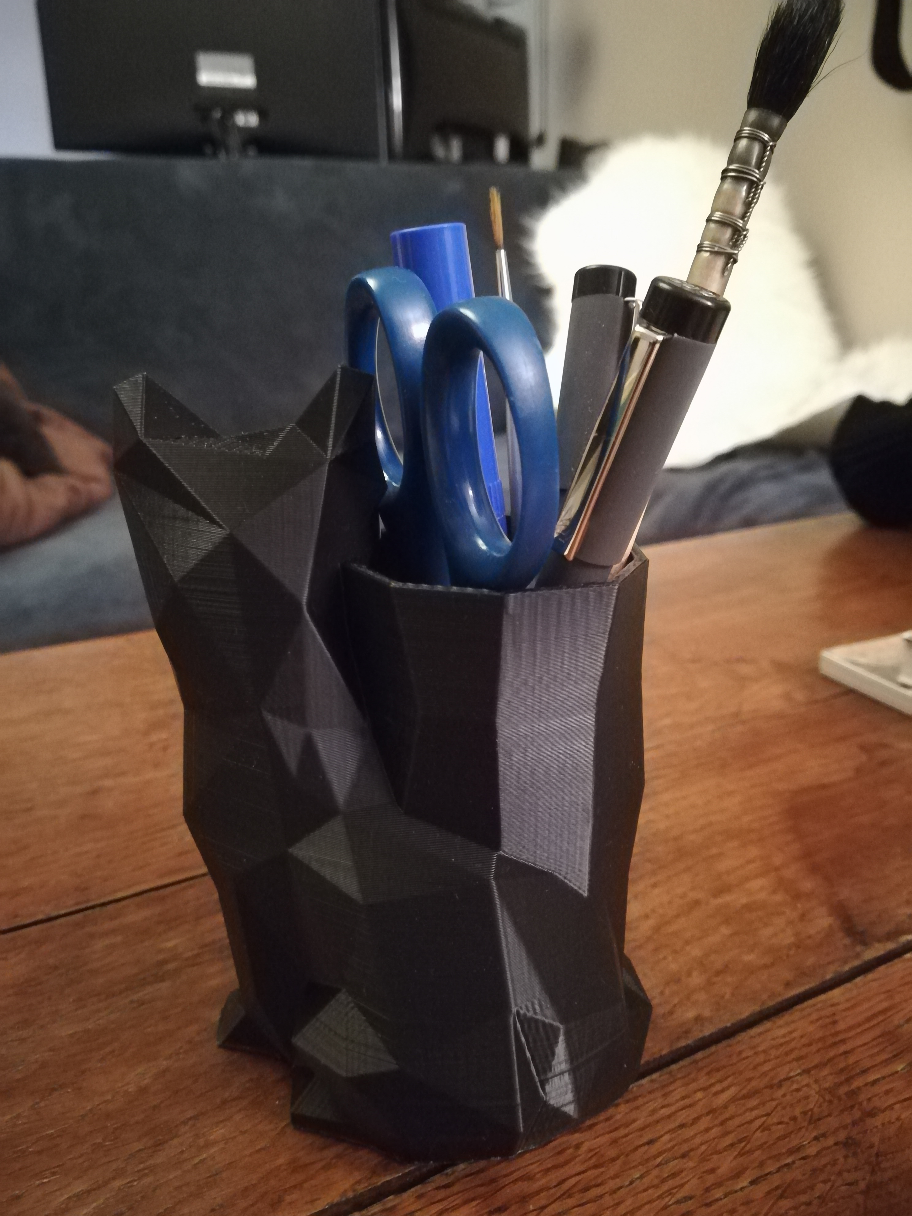 Miniatura 3 do modelo 3D Low Poly Fox Pen Holder