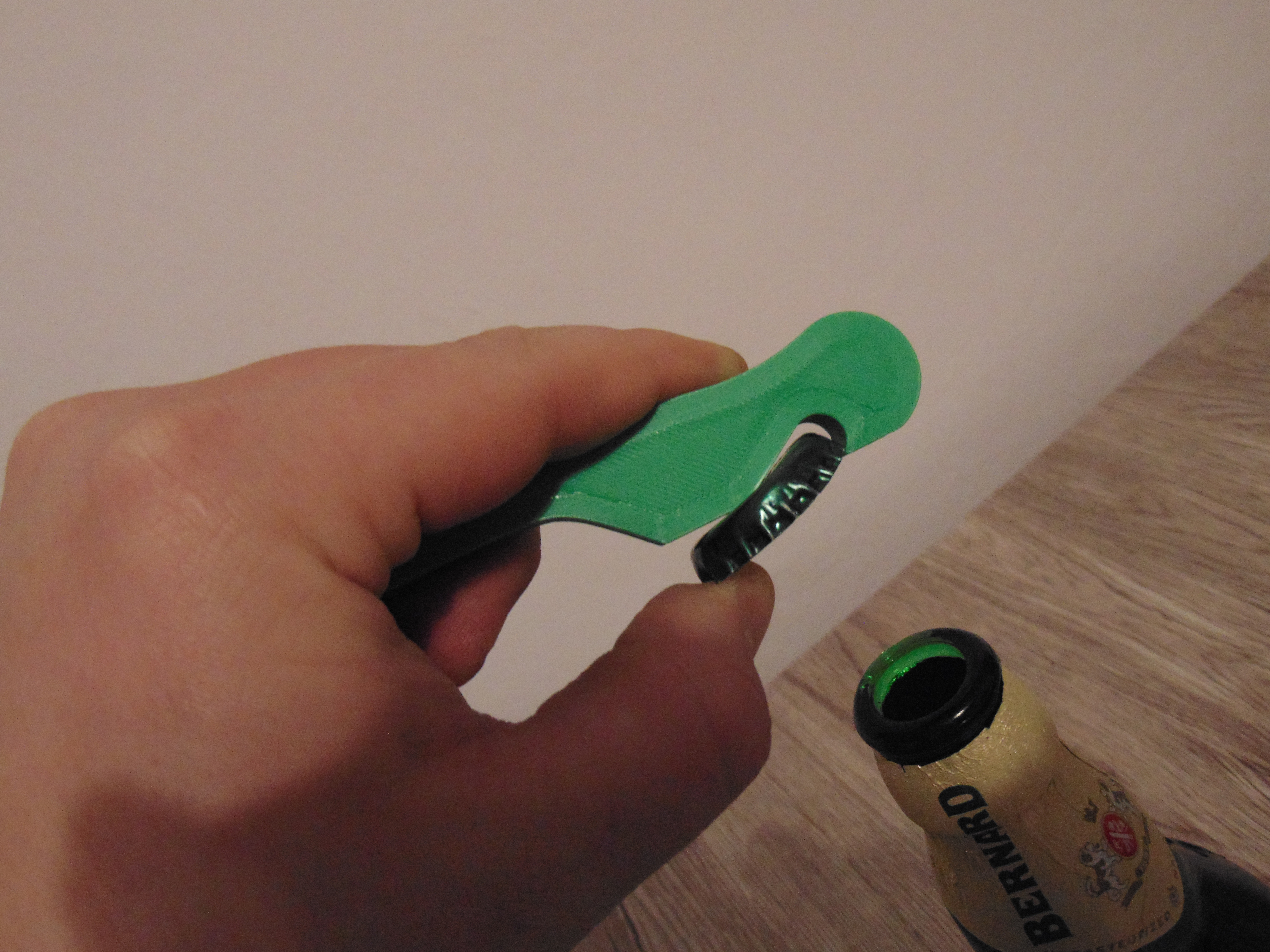 Miniatura 3 do modelo 3D Beer bottle opener