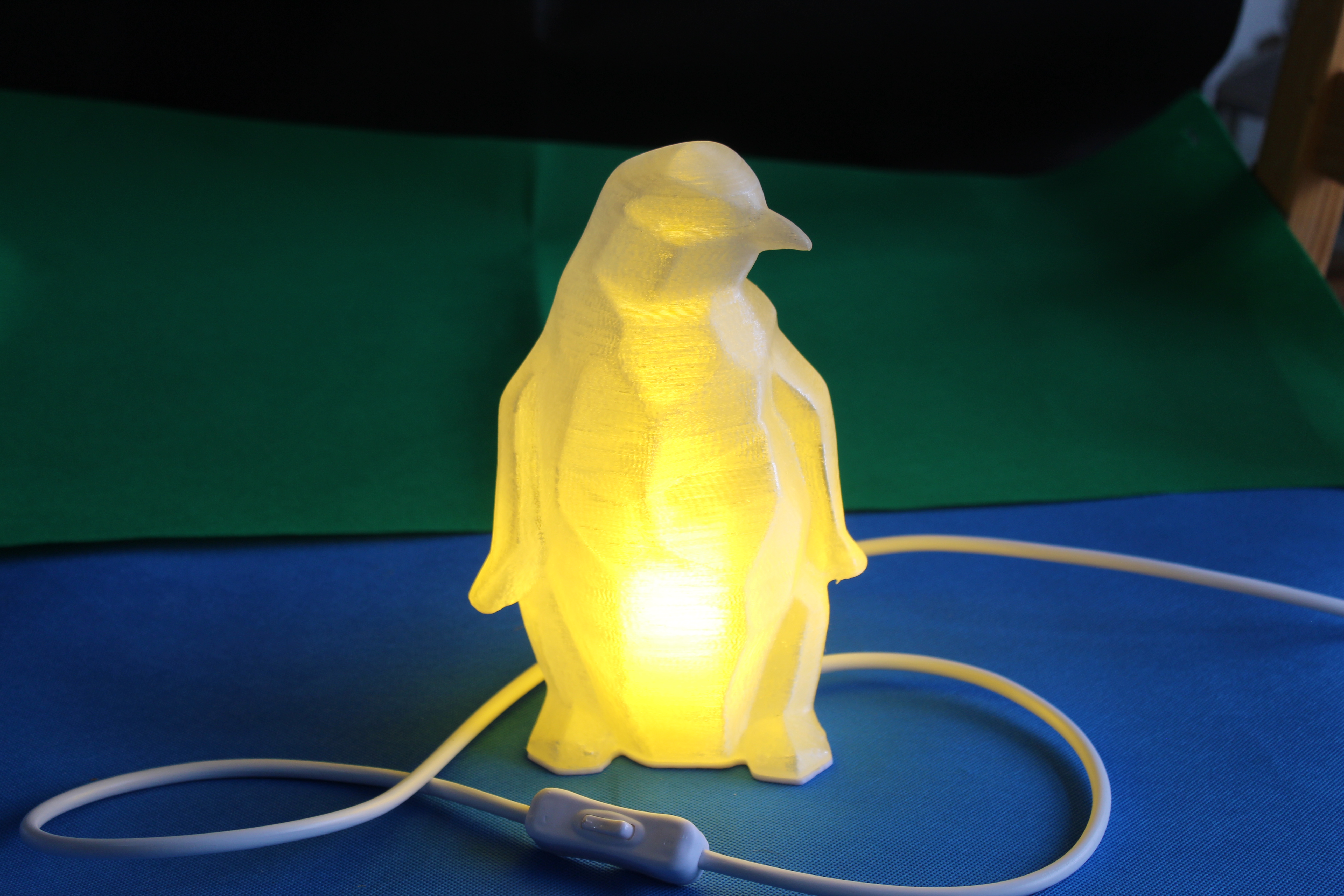 Remixed Penguin Lamp (G9 Bulb)