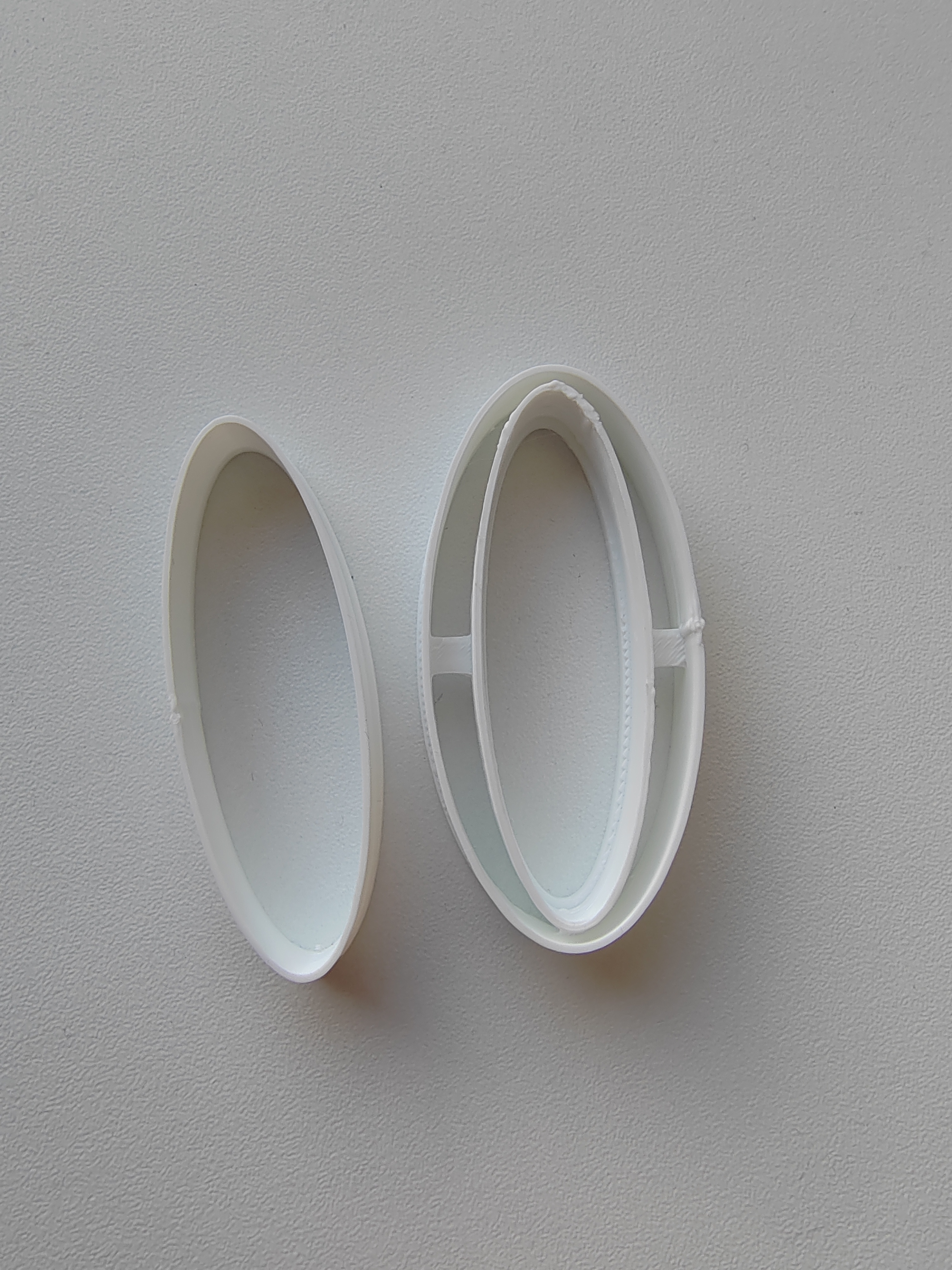 clay cutter (earring)