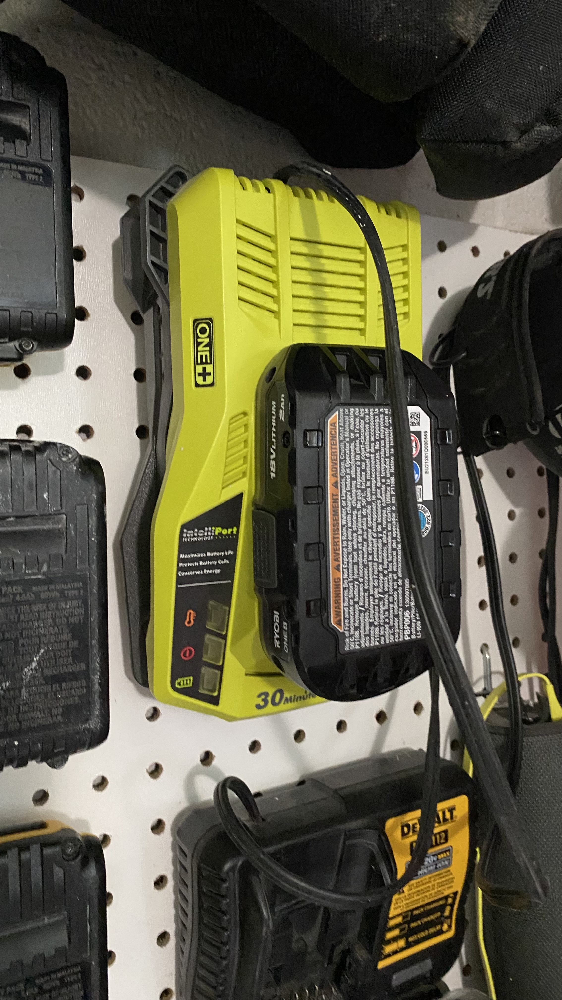 Sy's peglock - Ryobi 18v Charger P117 mount 3D model thumbnail
