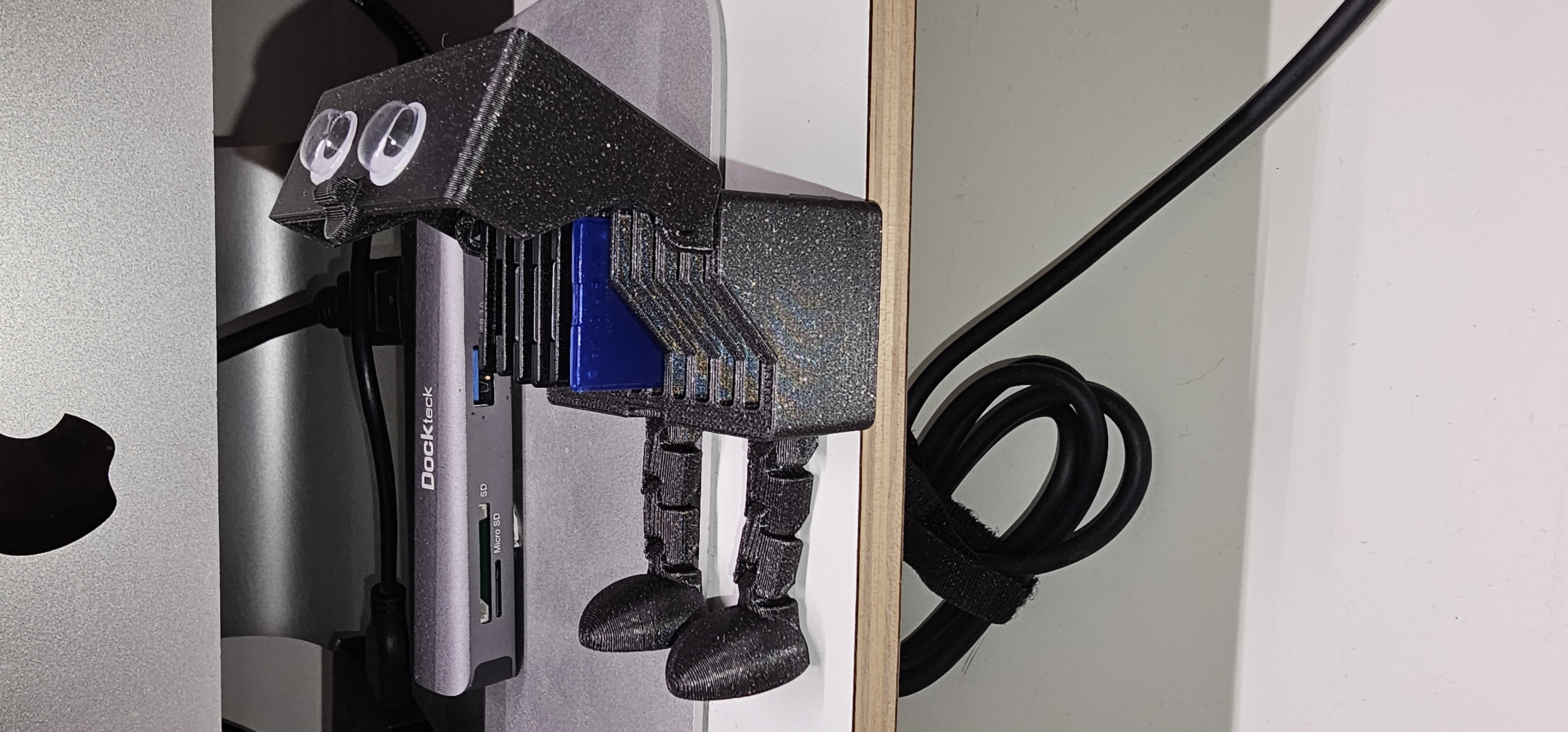 SD Card Holder with feets — miniatura 4