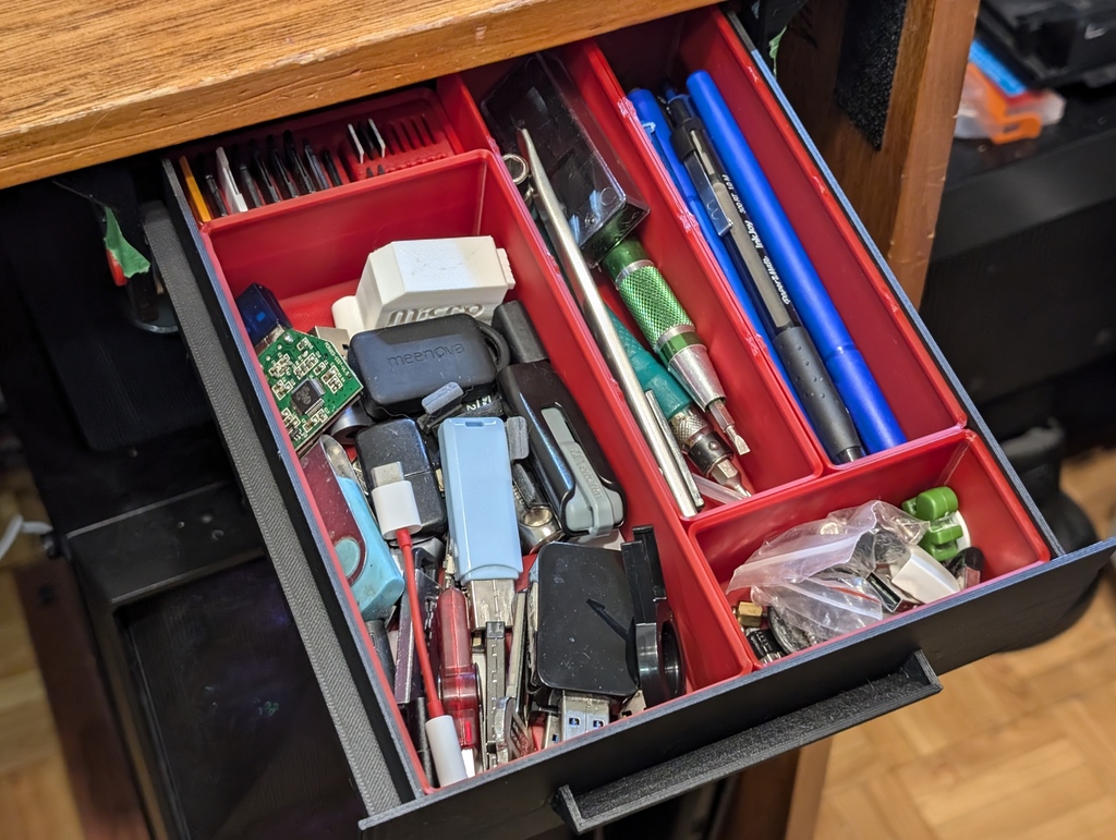 Miniatura 4 do modelo 3D Desk Drawer - Gridfinity Compatible