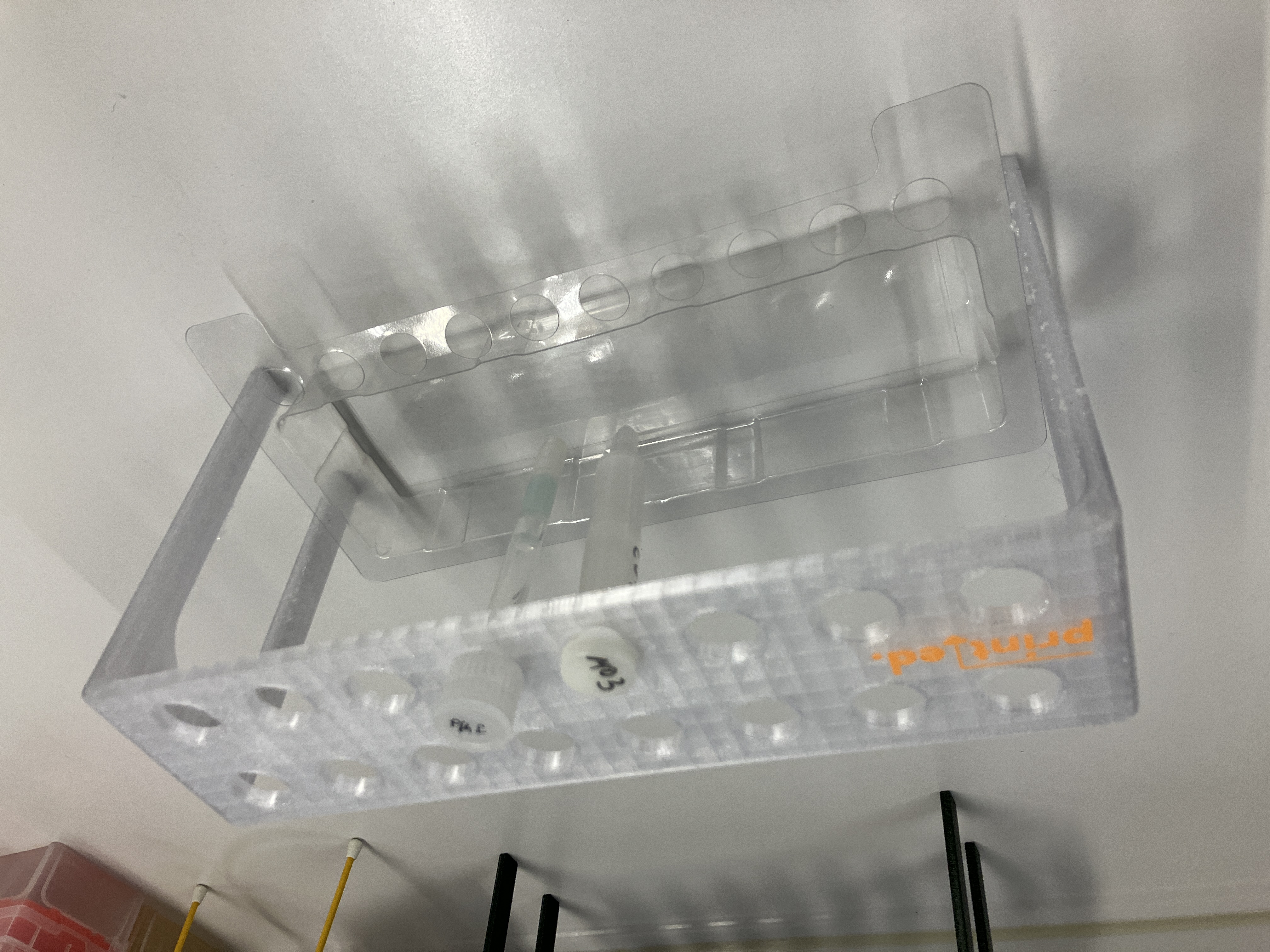 Miniatura 2 do modelo 3D Buffer exchange/Affinity chromatography rack