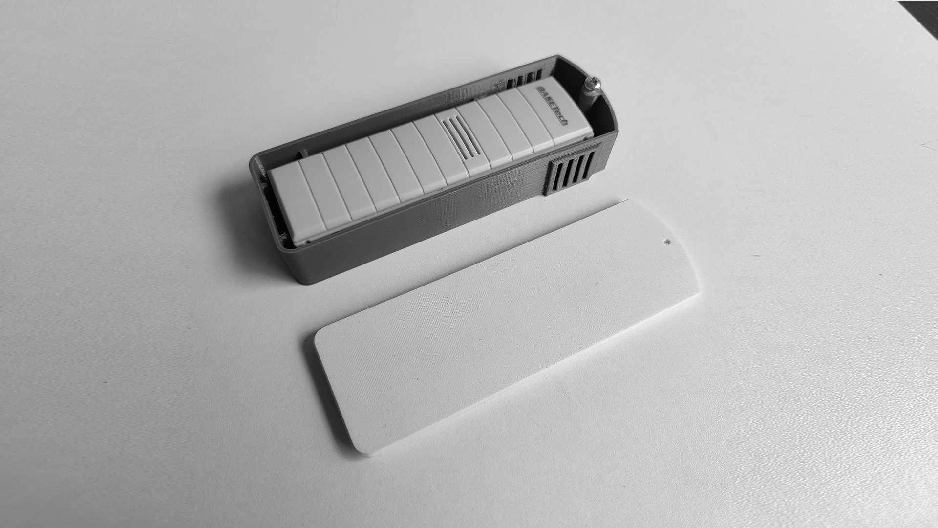 Weatherproof case for BASETech temperature sensor