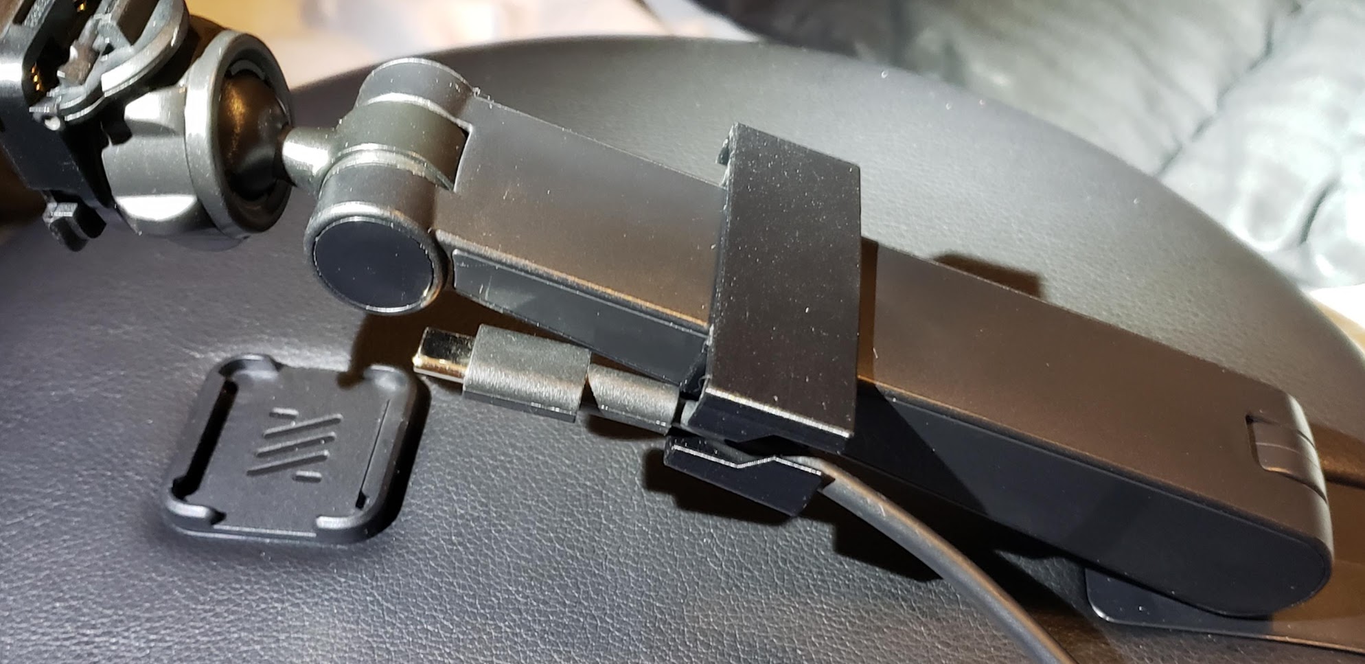 Deckmate Gaming Pillow Arm Cable Clamp