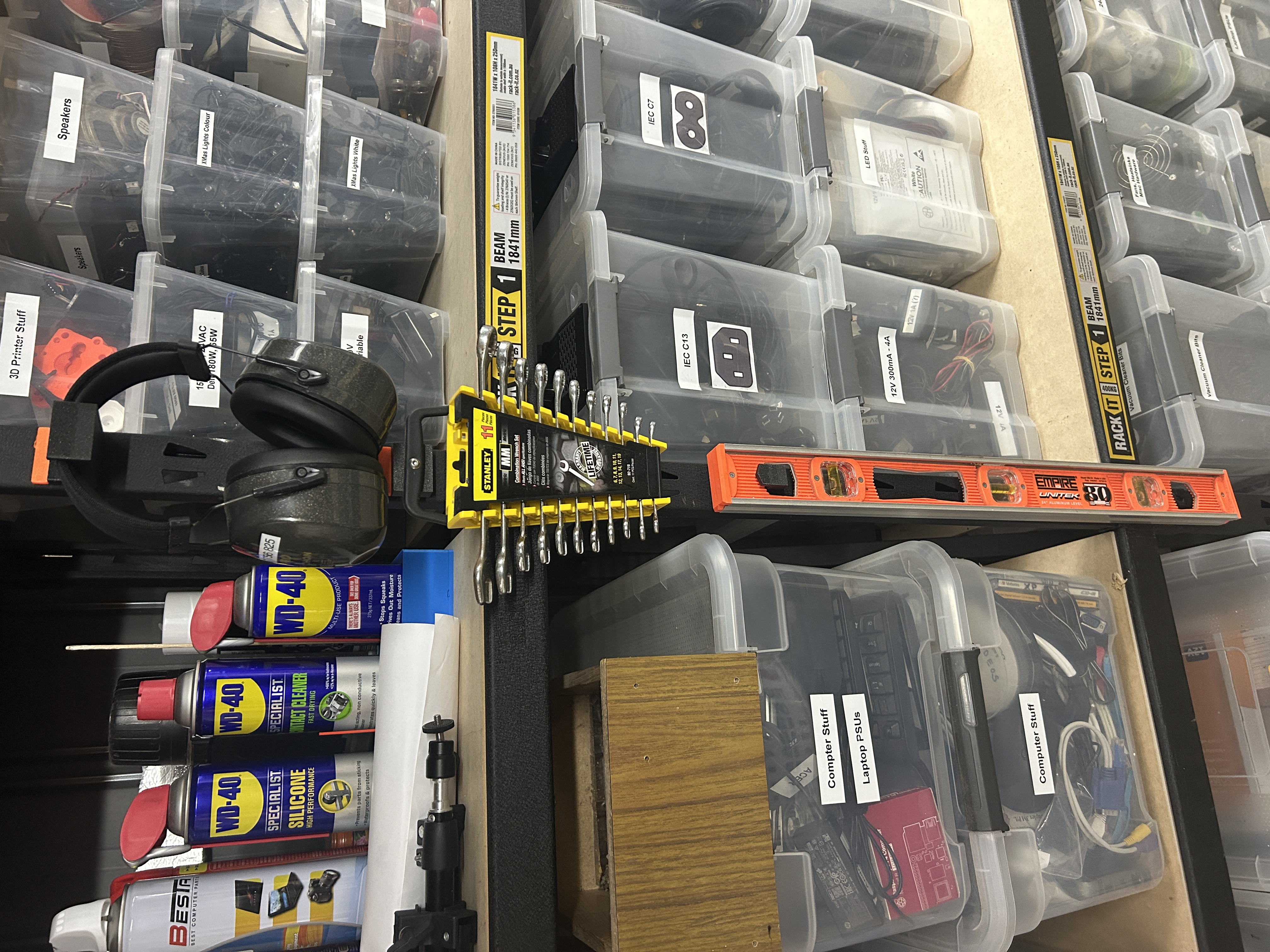 Miniatura 8 do modelo 3D RackIt Storage Shelf Tool Storage Brackets