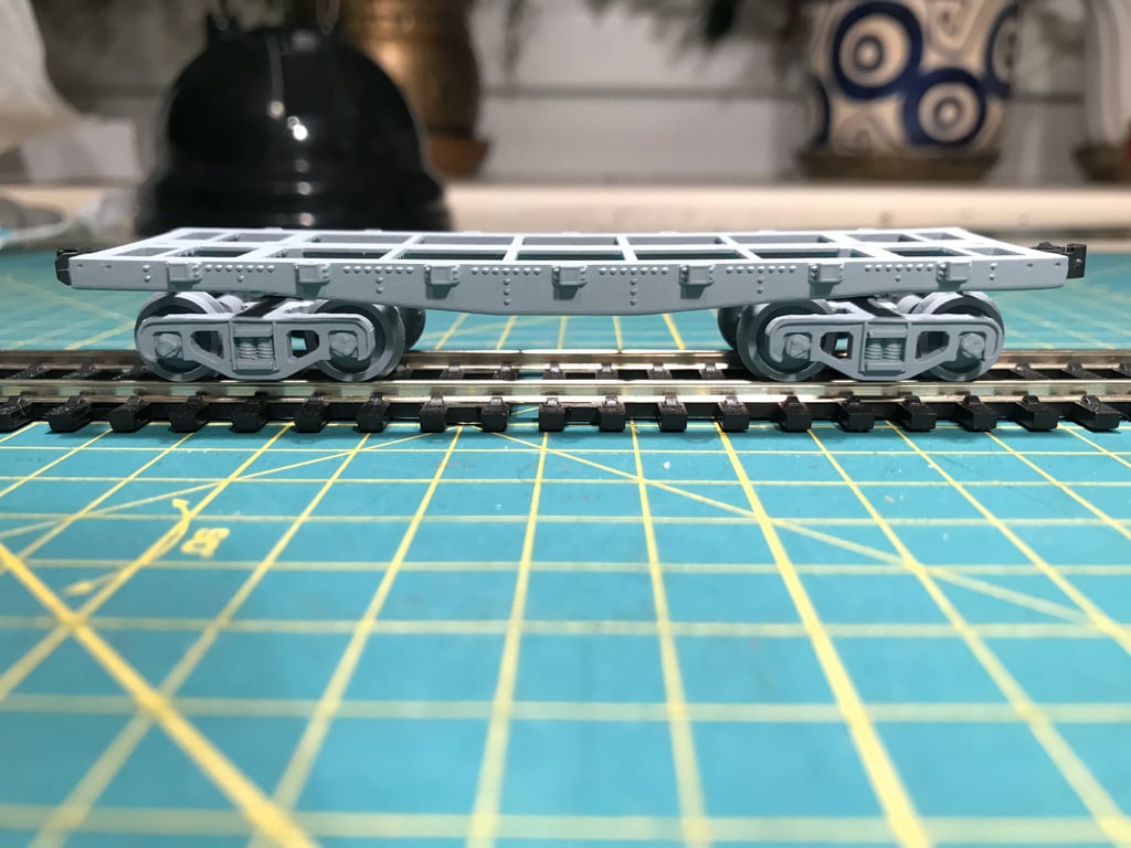 Platform / flatbed wagon in h0 scale with american coupler