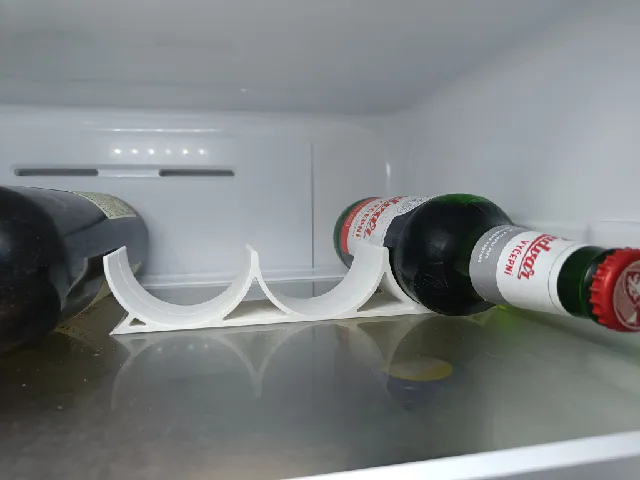 Stojan na pivo do lednice, Beer bottles holder.