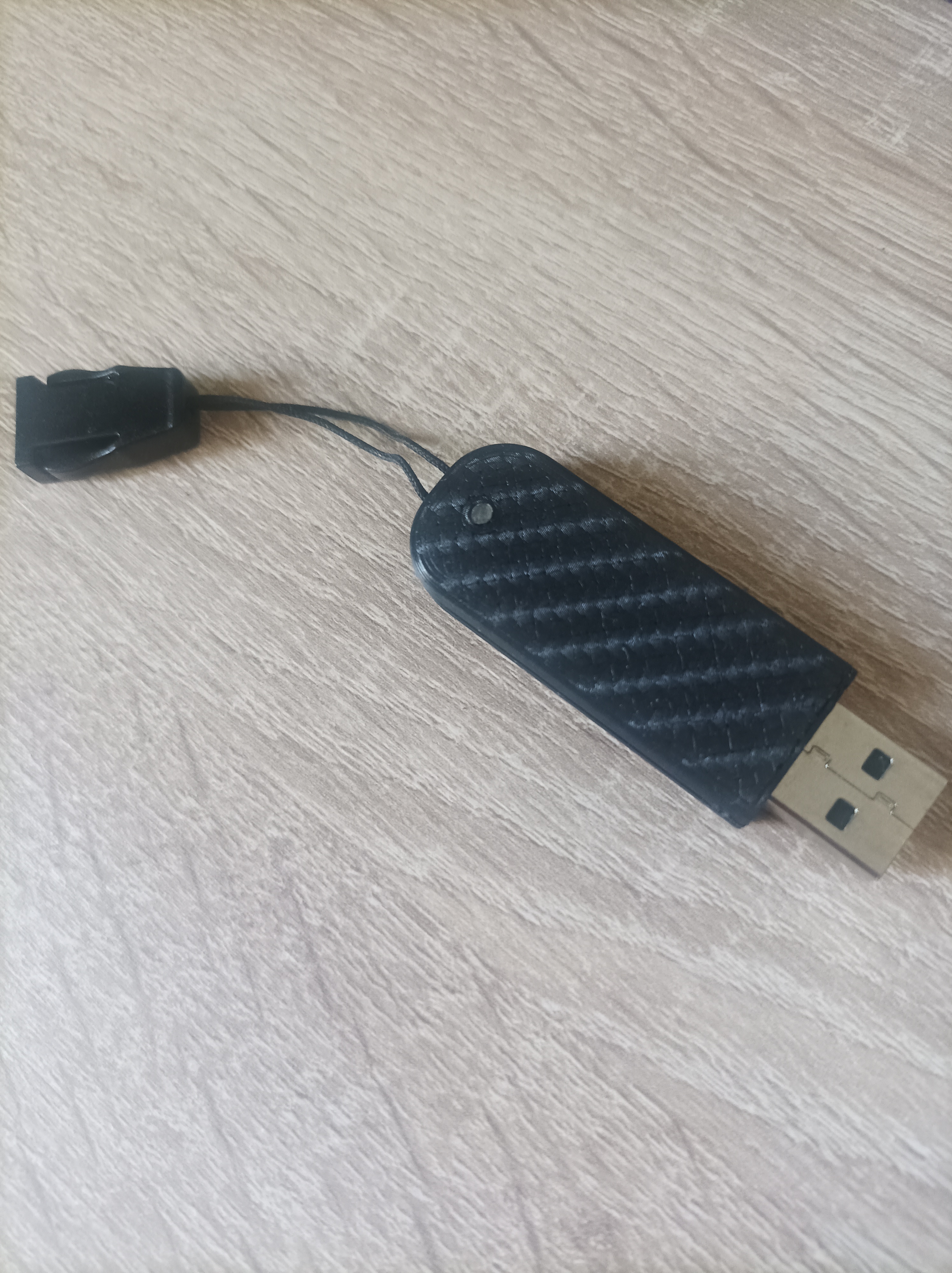 Miniatura 2 do modelo 3D Pendrive case replacement