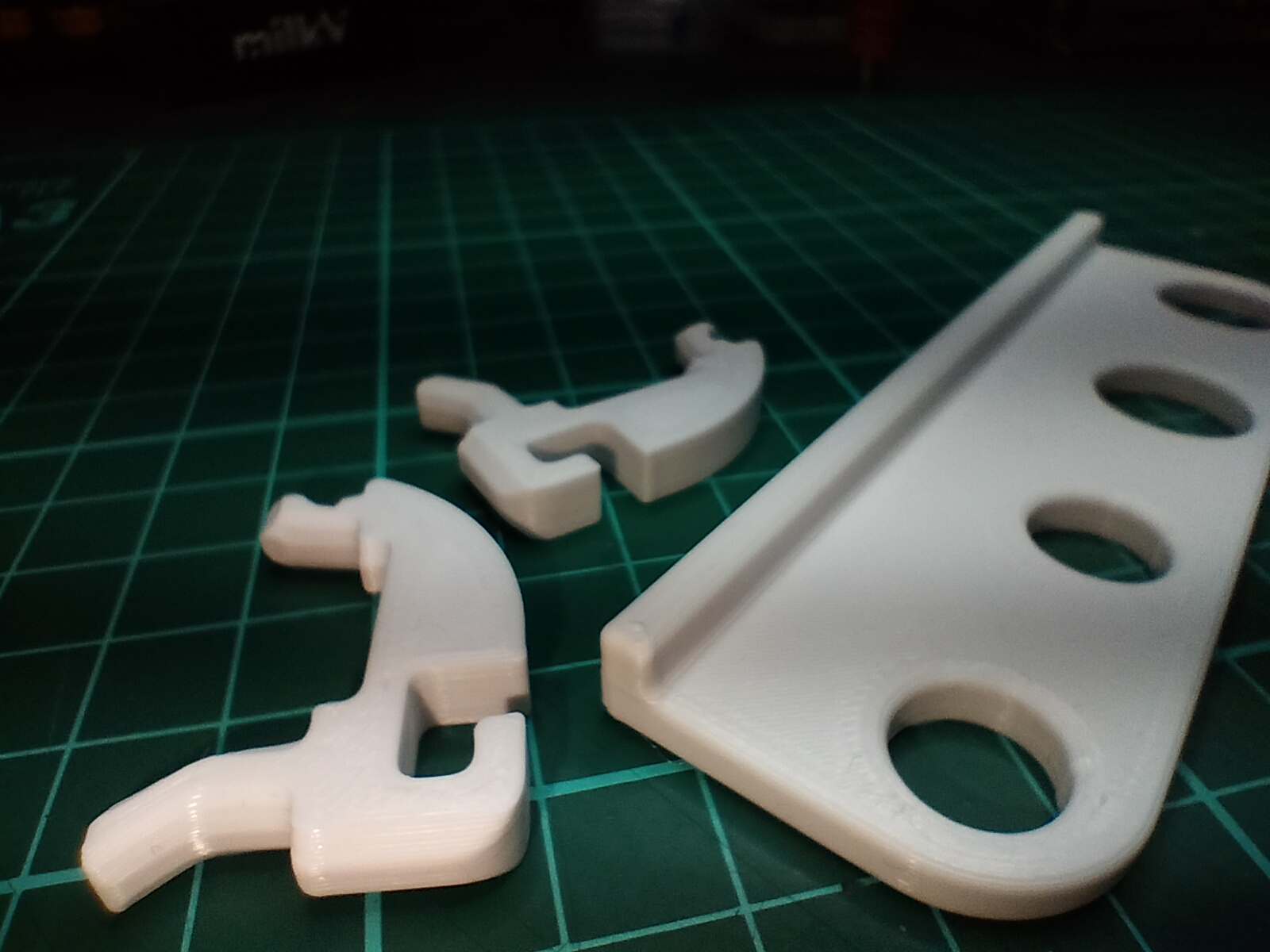 Multiboard (adjustable) four hole shelf