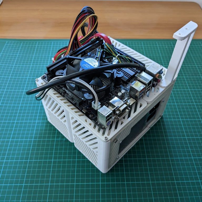PC open frame case / test bench for mini ITX motherboard, ATX or SFX ...