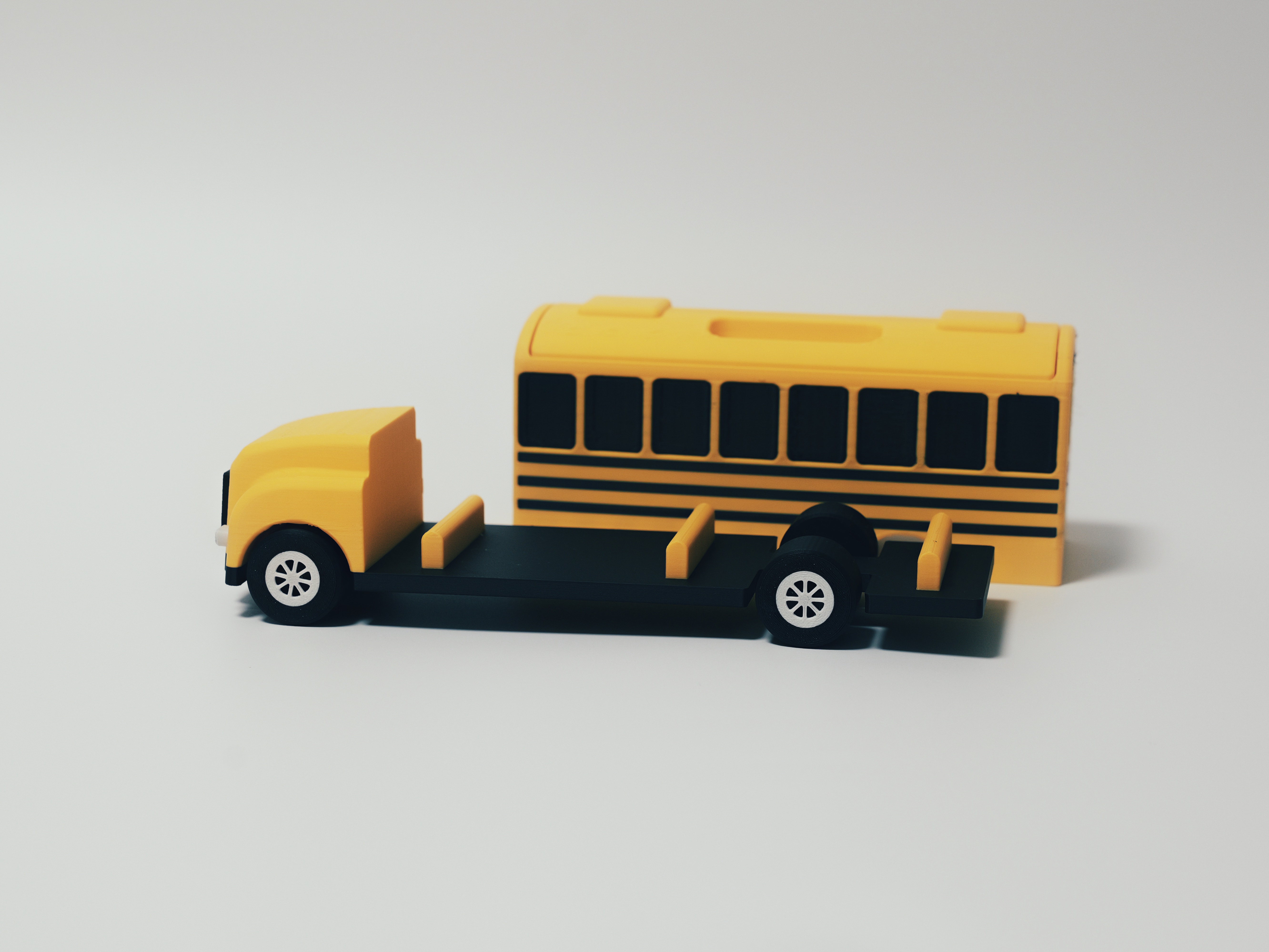 Miniatura 7 do modelo 3D School Bus Pencil Case