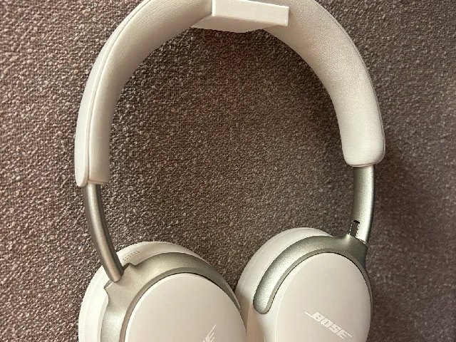 Headphone Holder - Pushpin Version