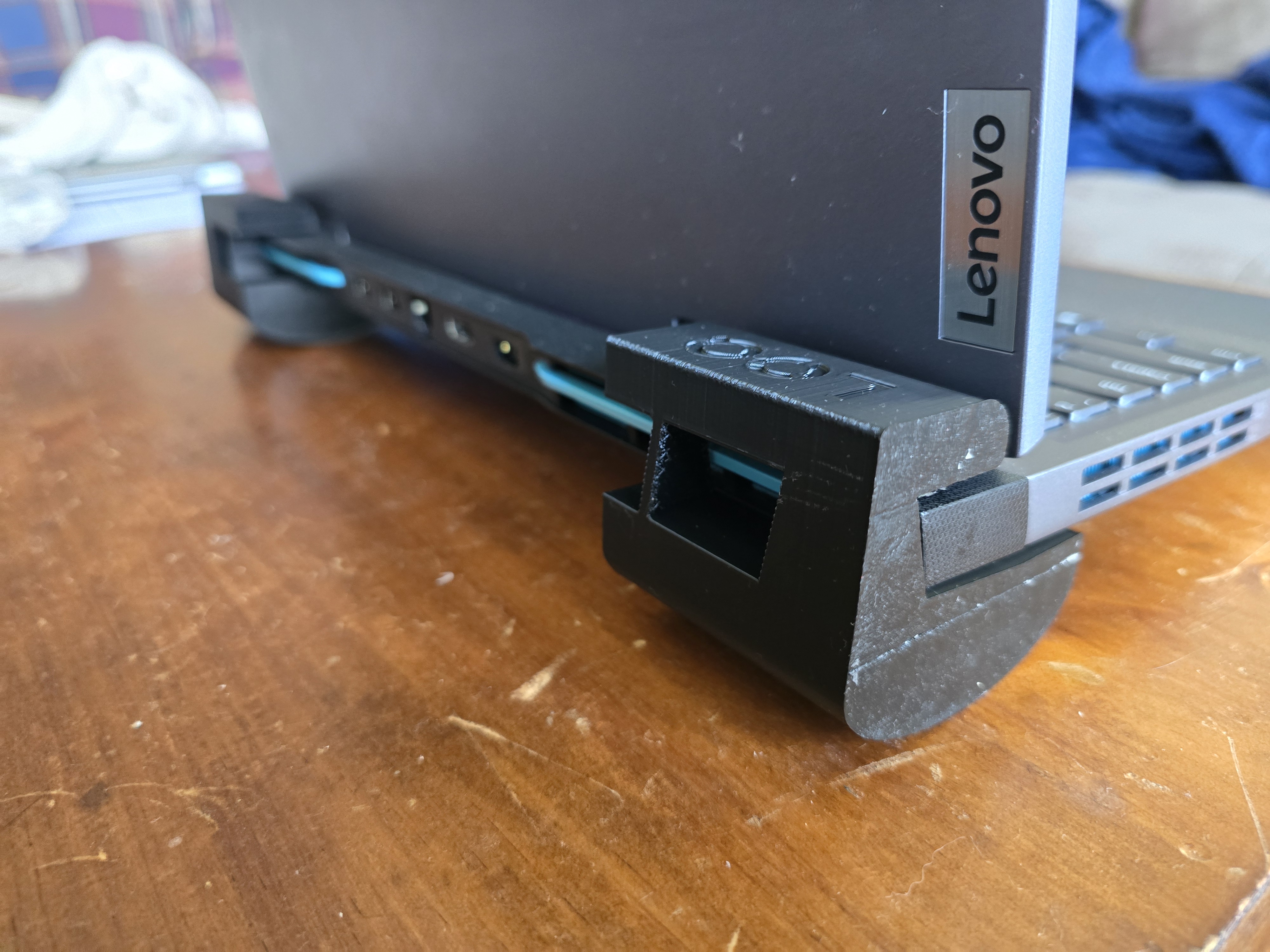 Lenovo LOQ Laptop Stand v1