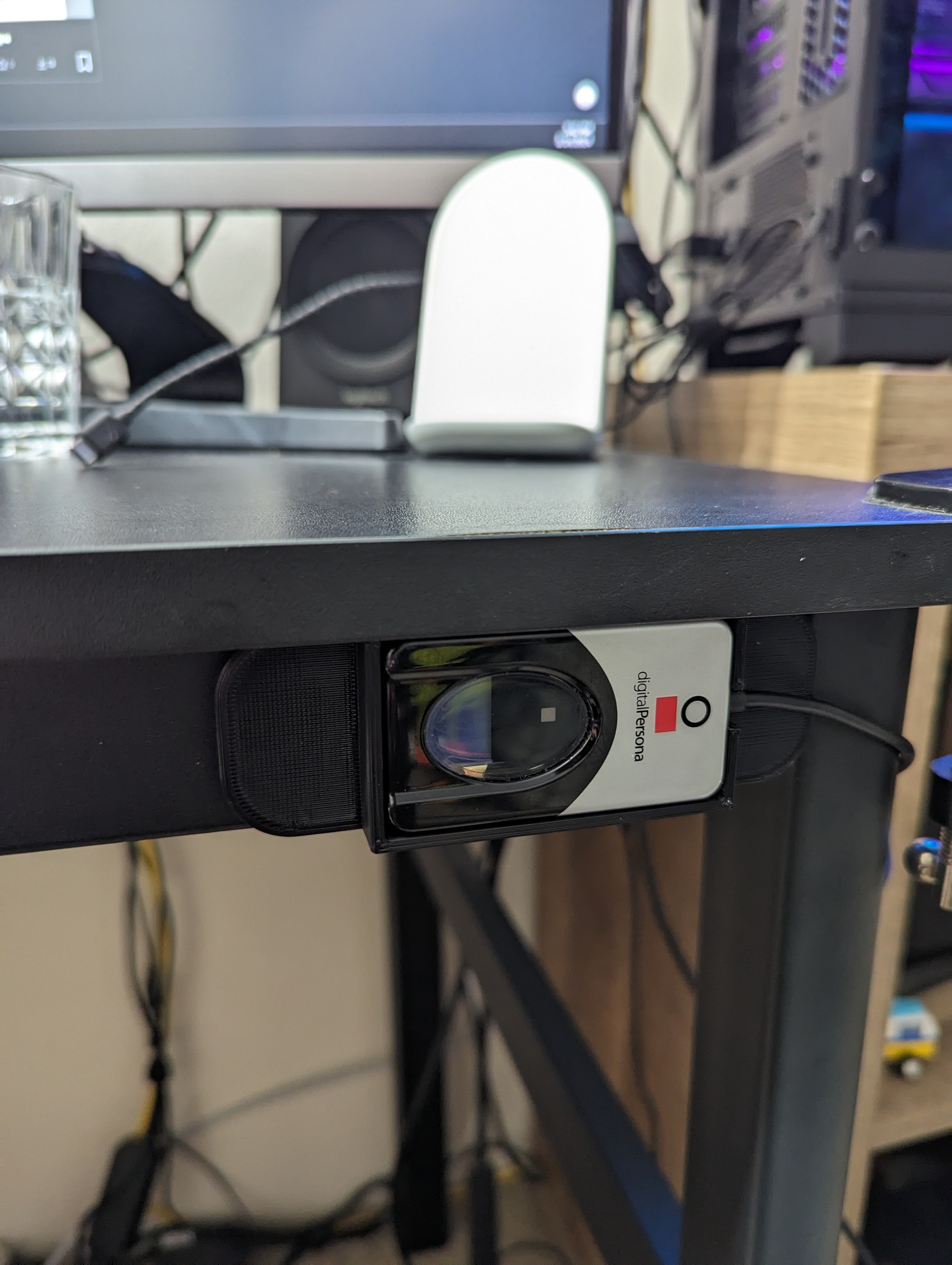 U.are.U 4500 Magnetic Mount