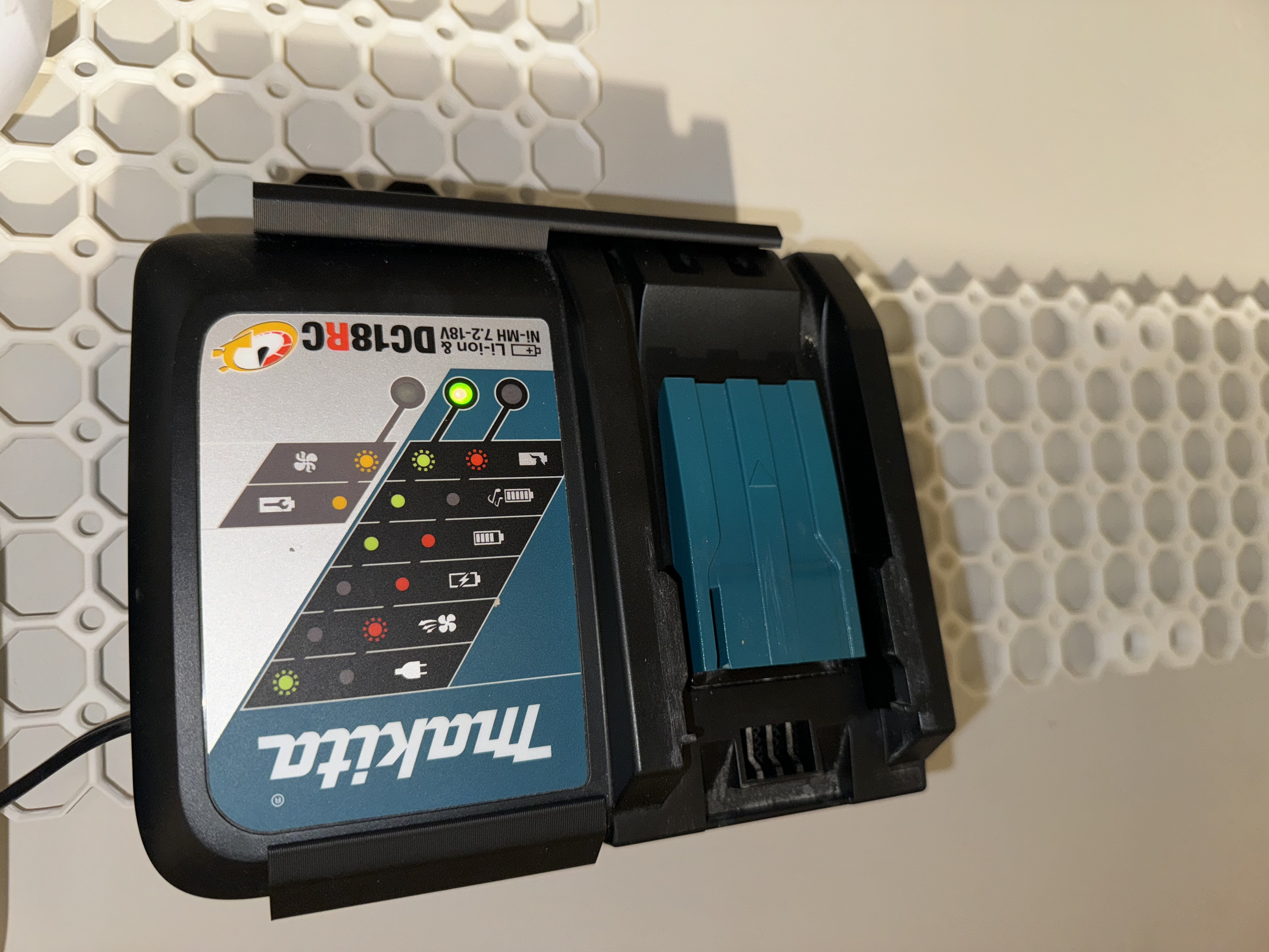 Multiboard Mount for Makita battery charger DC18RC