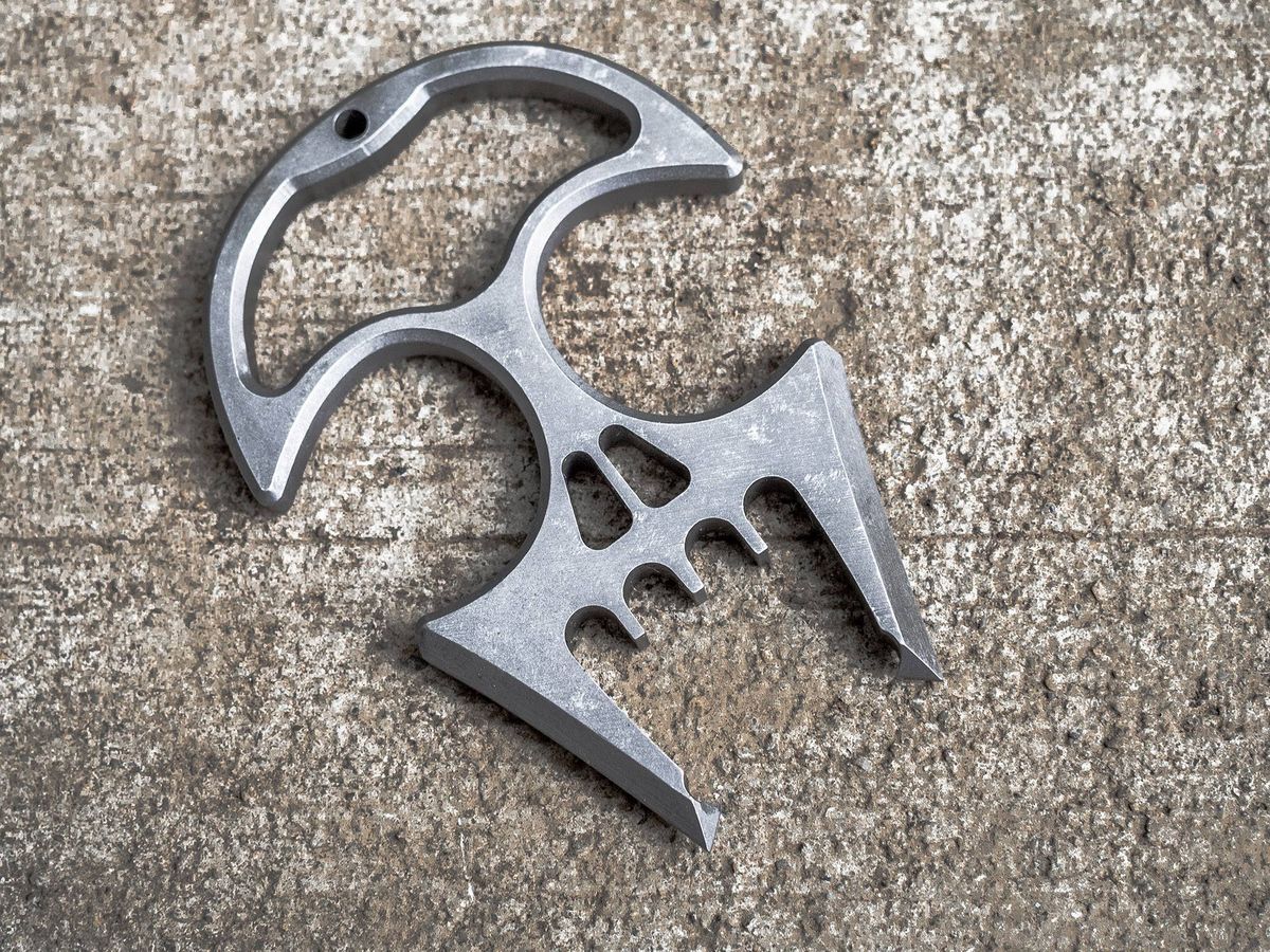 Double Blade Skull Necklace Dagger