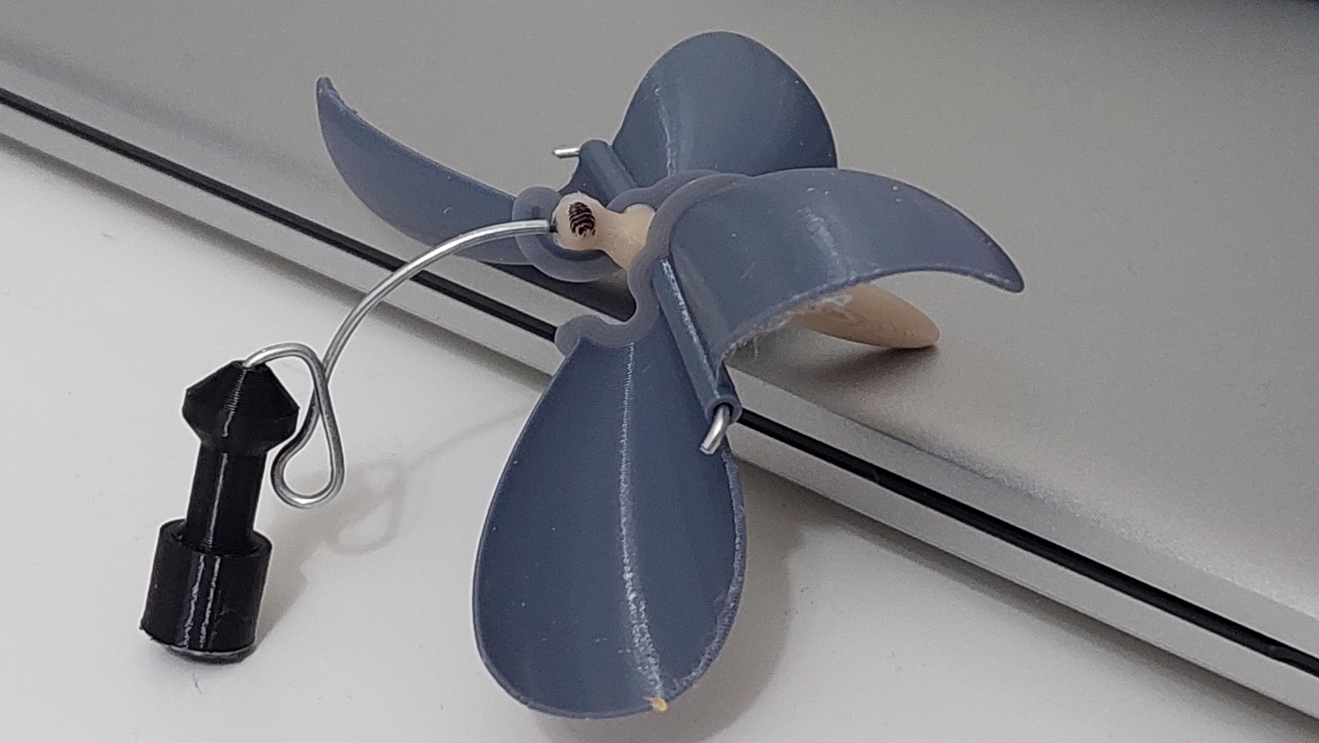 Miniatura 3 do modelo 3D Moth wind spinner