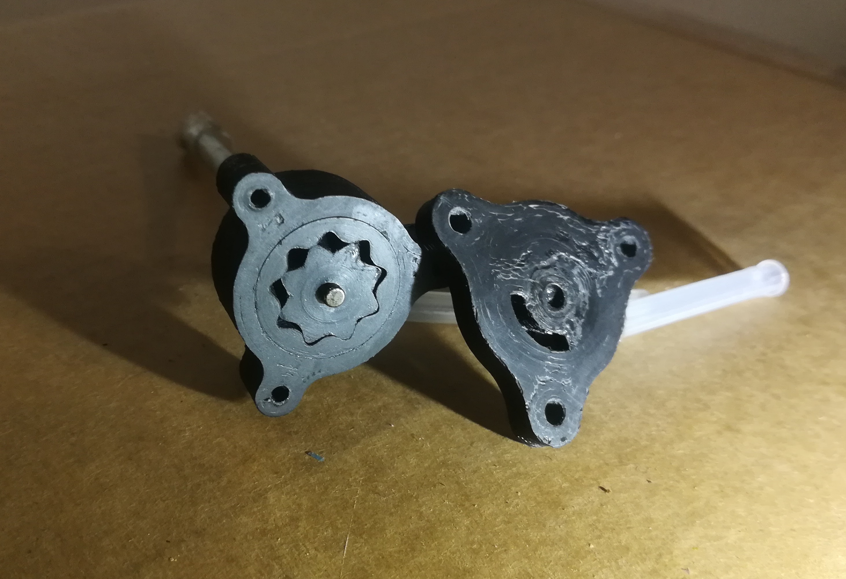 Silent gear pump