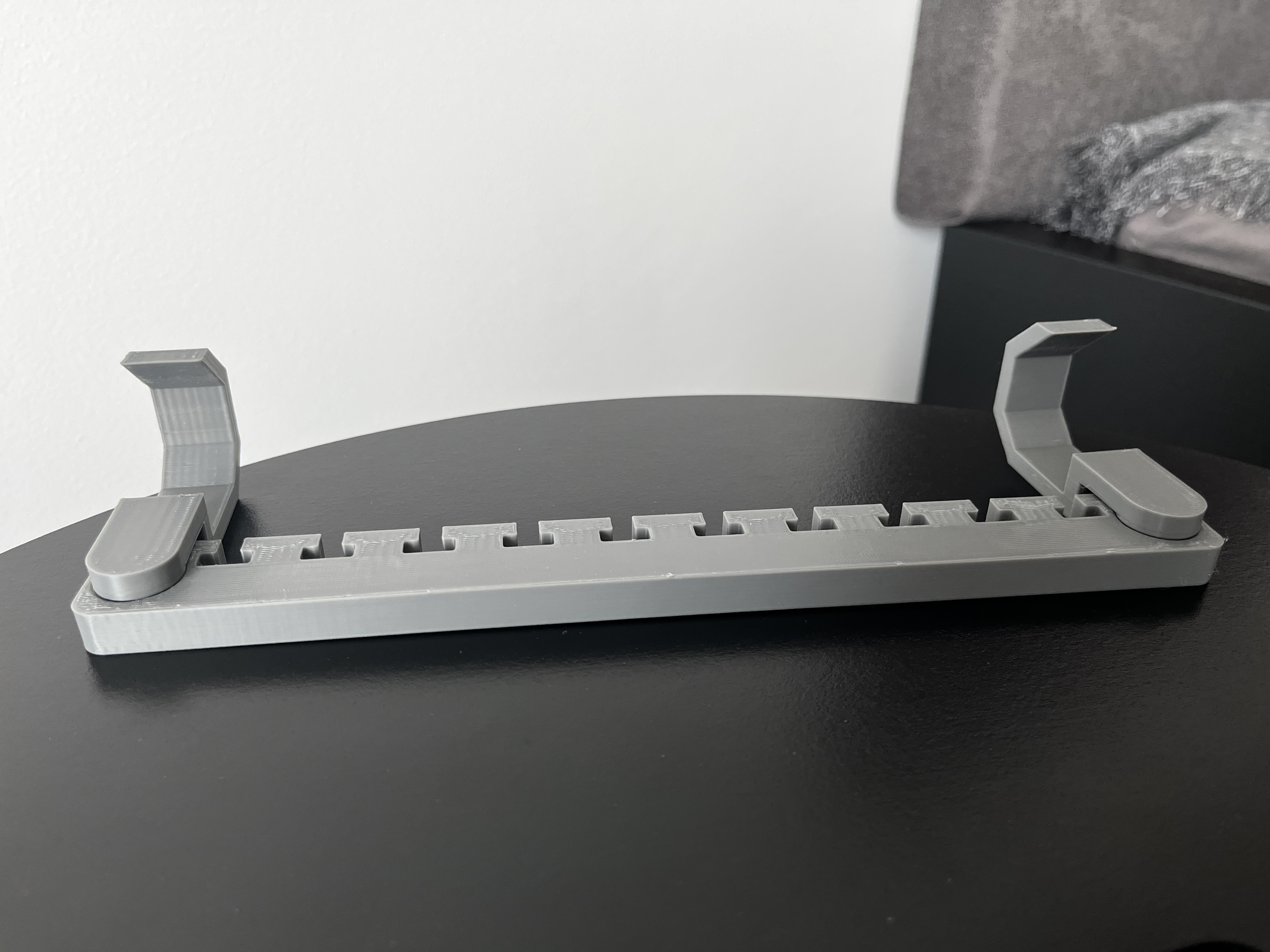 Space saving hanger - Print-In-Place, Parametric by Adam | Download ...