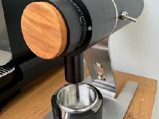Stand/Station for Zerno Z1 and Decent Portafilter (auto centering
