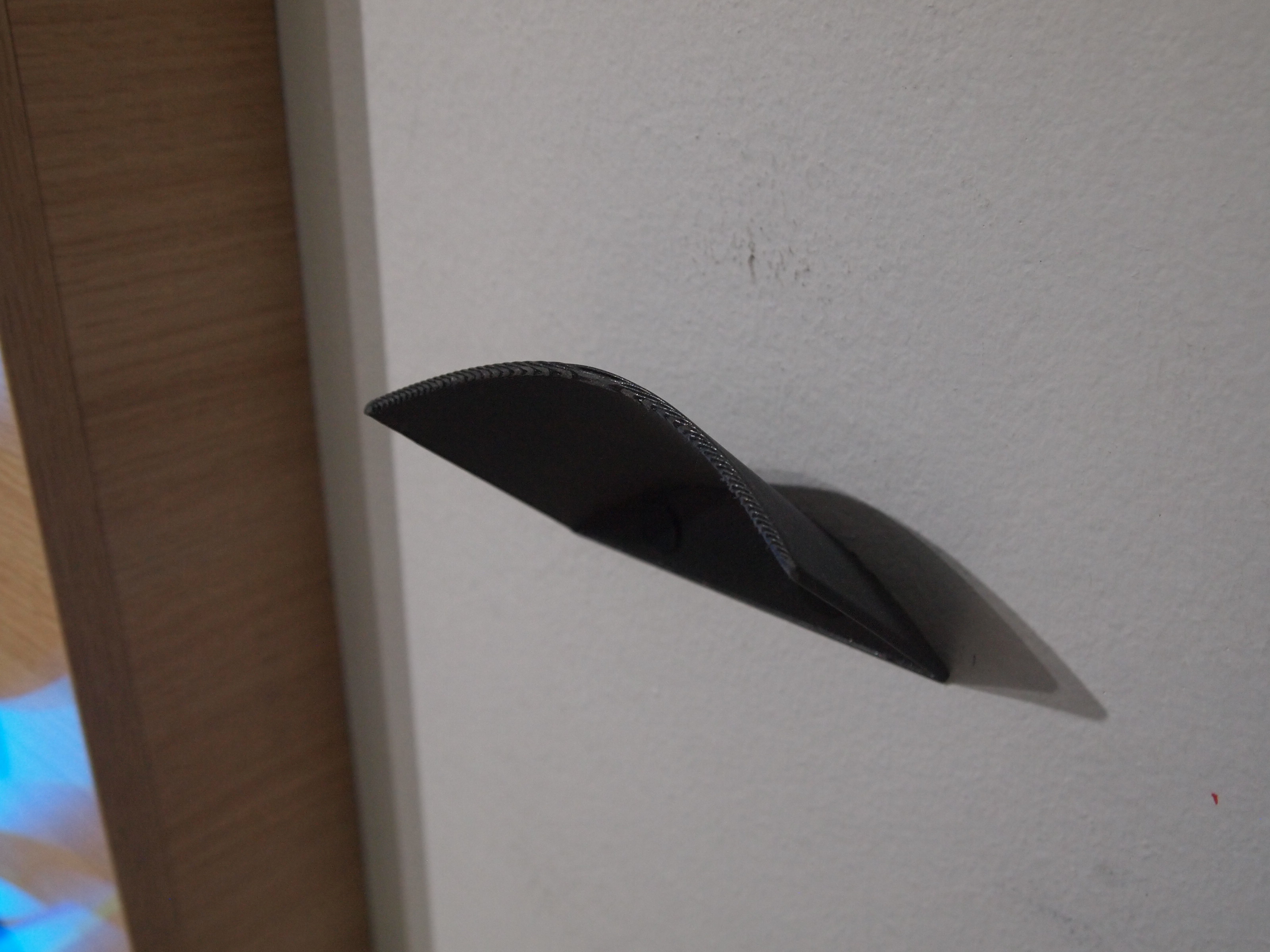 Miniatura 3 do modelo 3D simple wallmounted holder for PSVR