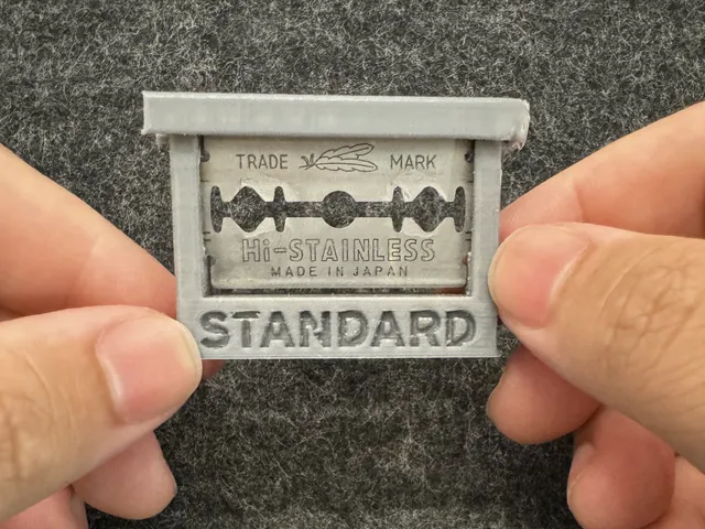 Double Edge Blade Stand with Lid