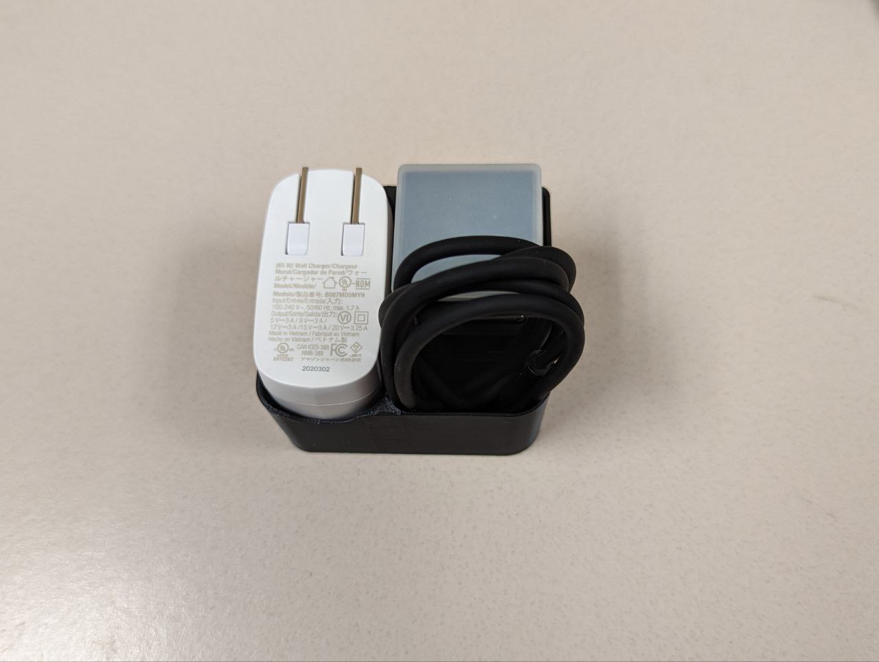 MHP30 and AMAZON BASICS 65w PD charger Organizer