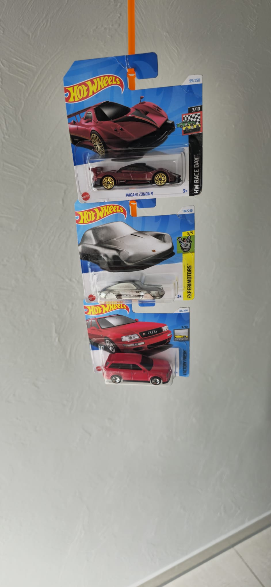 Hot Wheels short card (EU) hanger