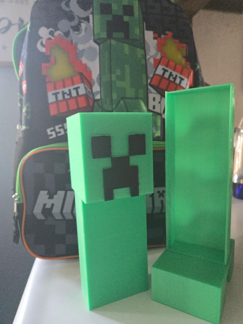 Miniatura 2 do modelo 3D Minecraft Creeper Pencil Case