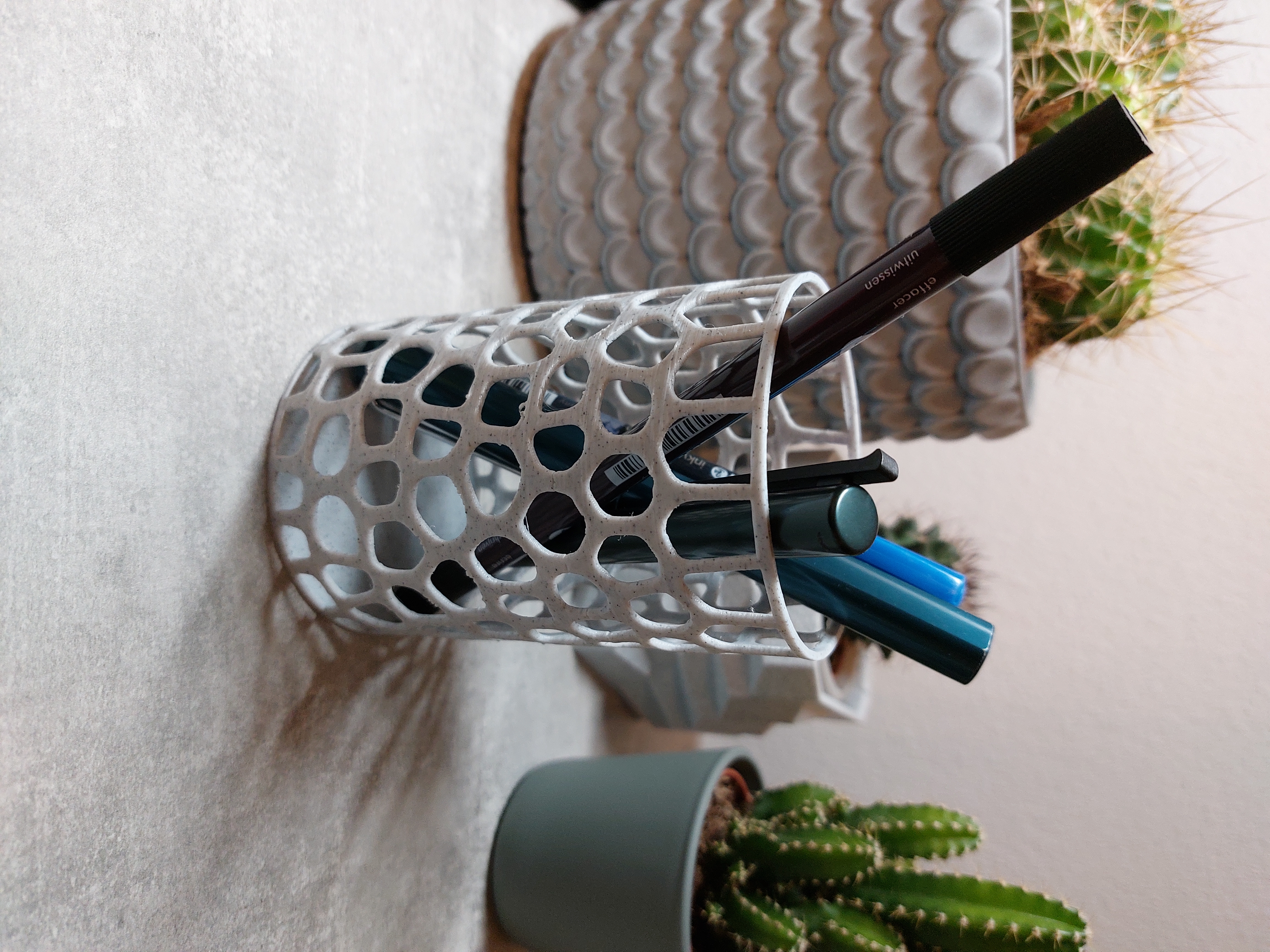 Voronoi Pen Holder