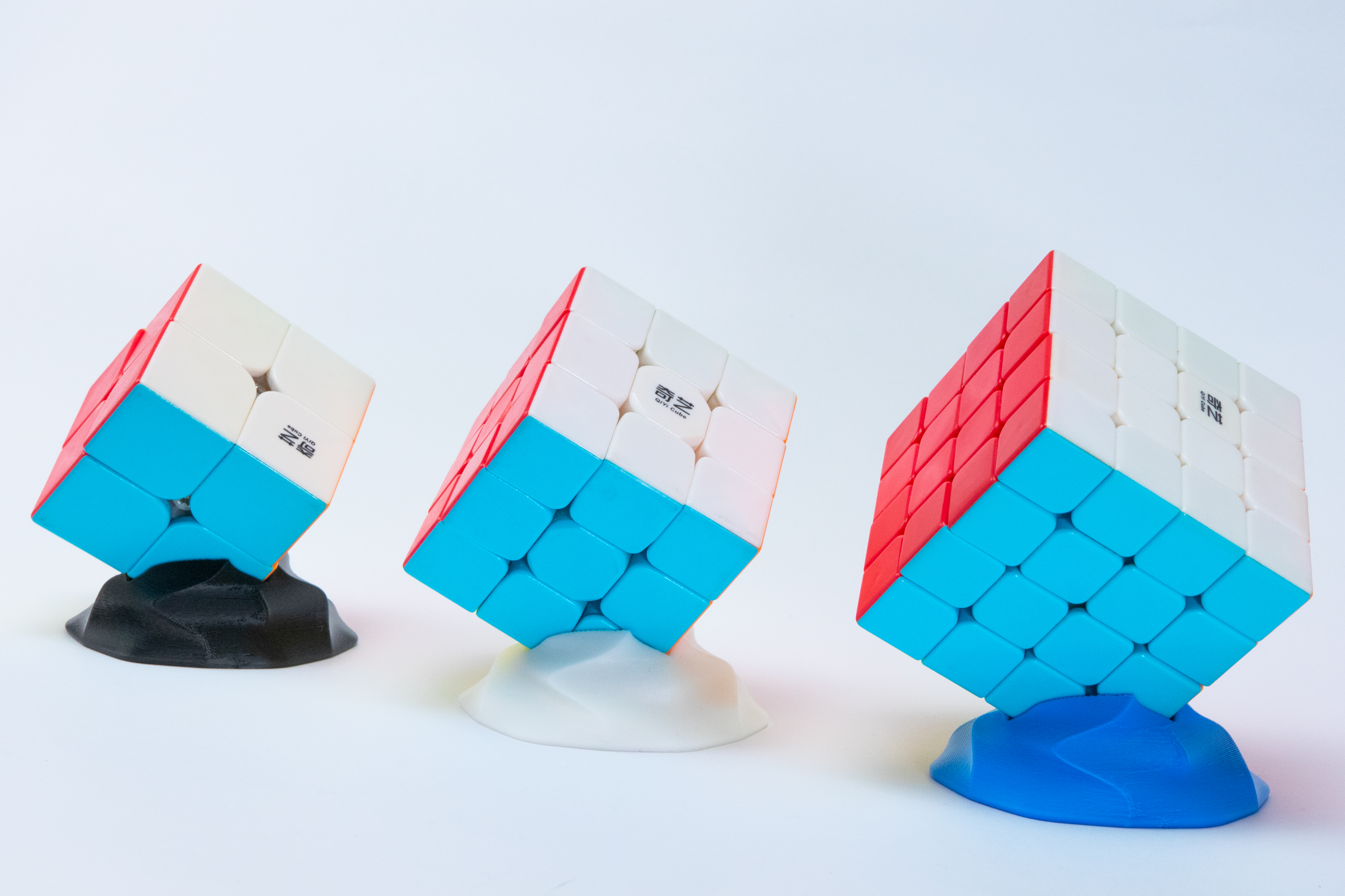 Miniatura 4 do modelo 3D Rubik's Cube Stand - Twisted Hex